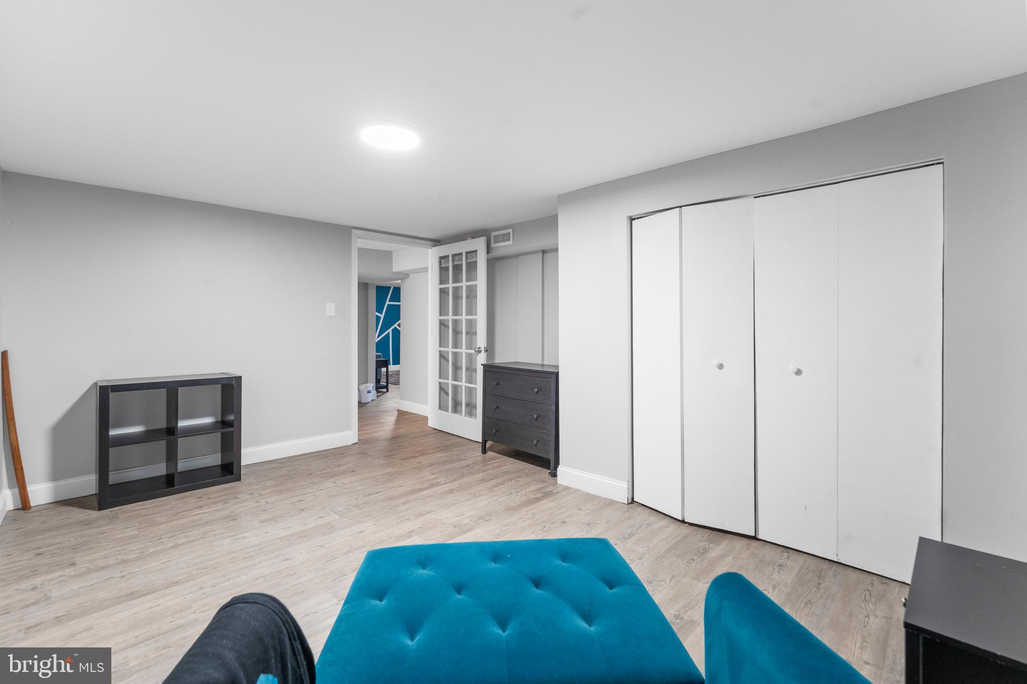 VIRGINIA HILLS - Residential