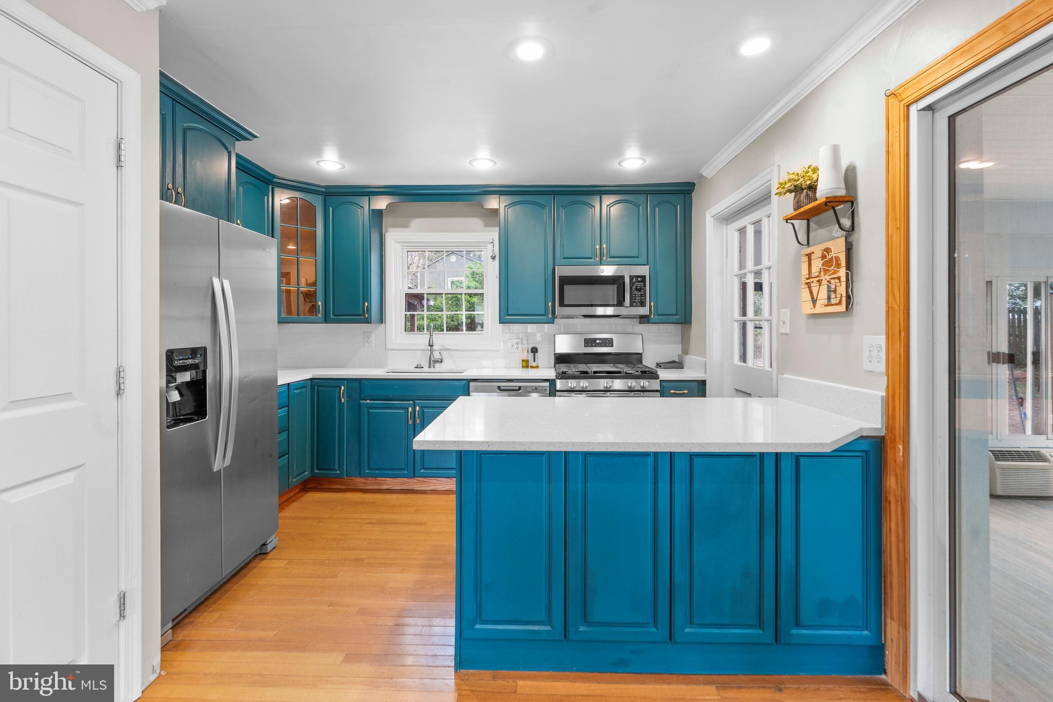 VIRGINIA HILLS - Residential