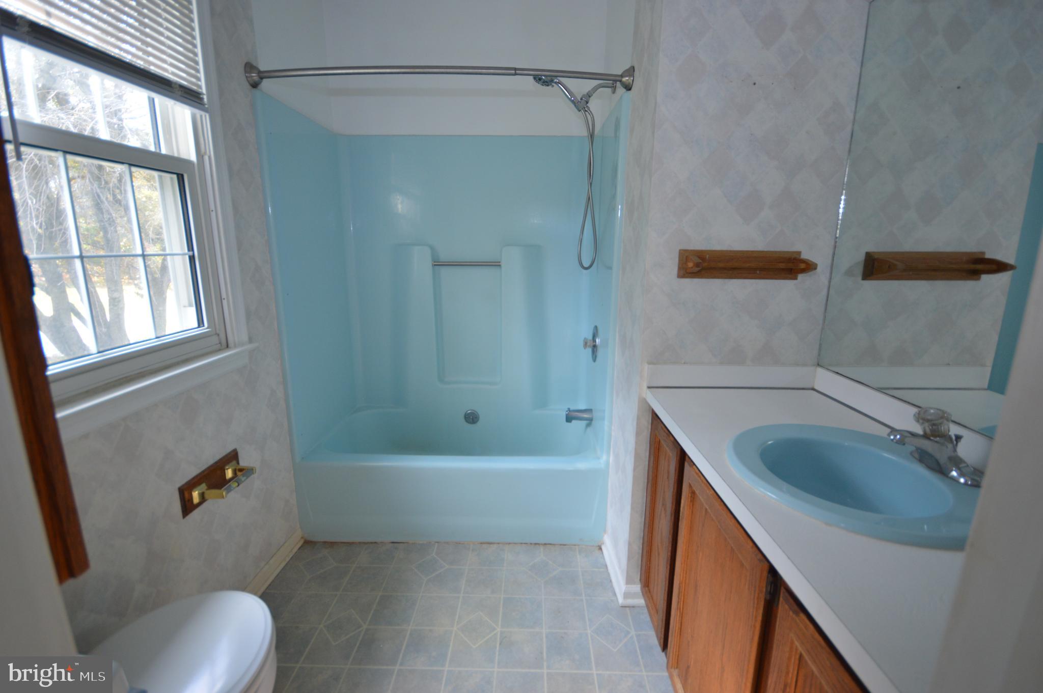 AUBURN CREST - Residential