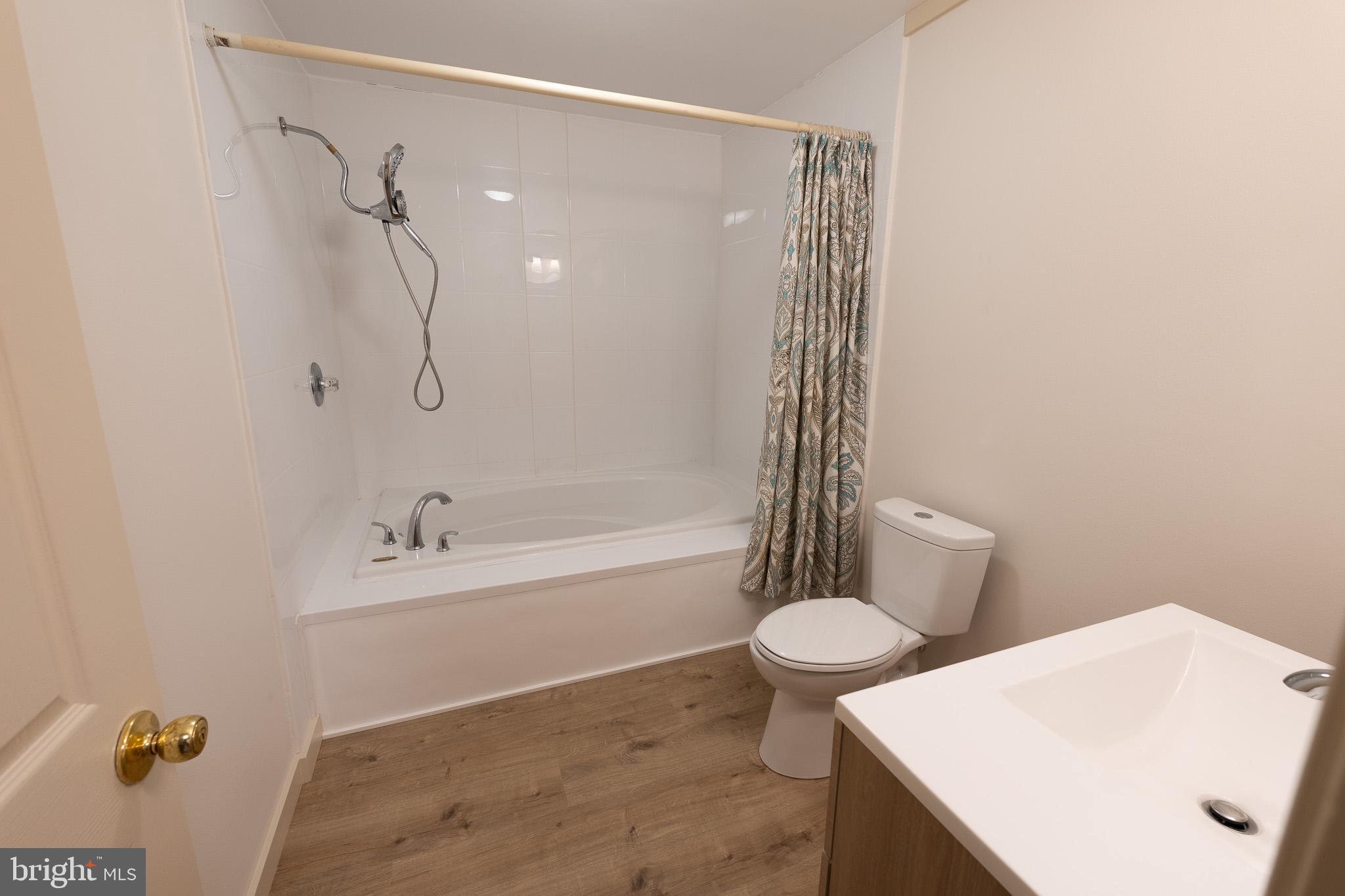 WOODLAND STATION - Residential