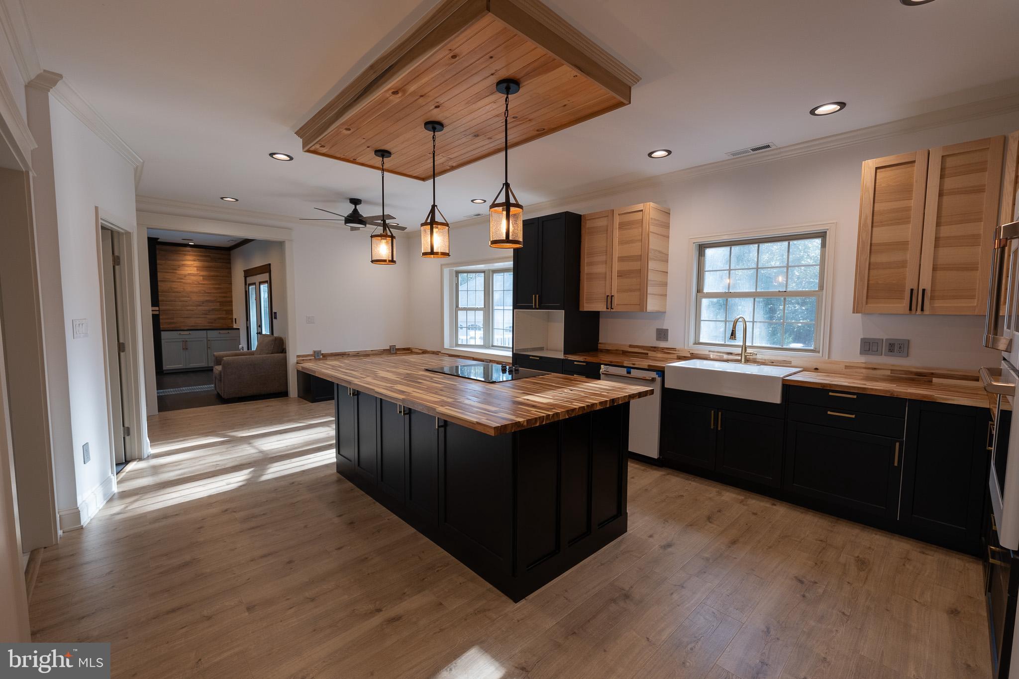 WOODLAND STATION - Residential