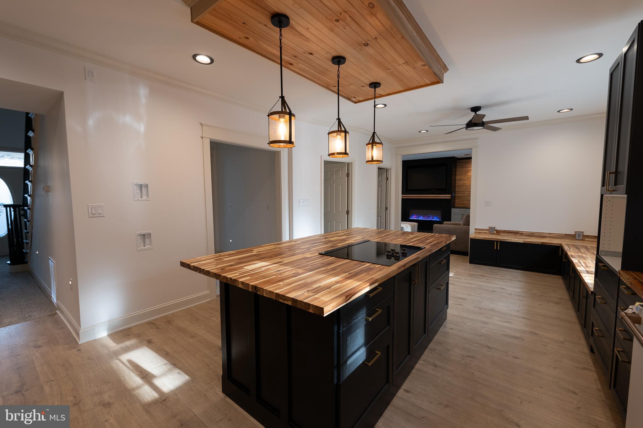 WOODLAND STATION - Residential