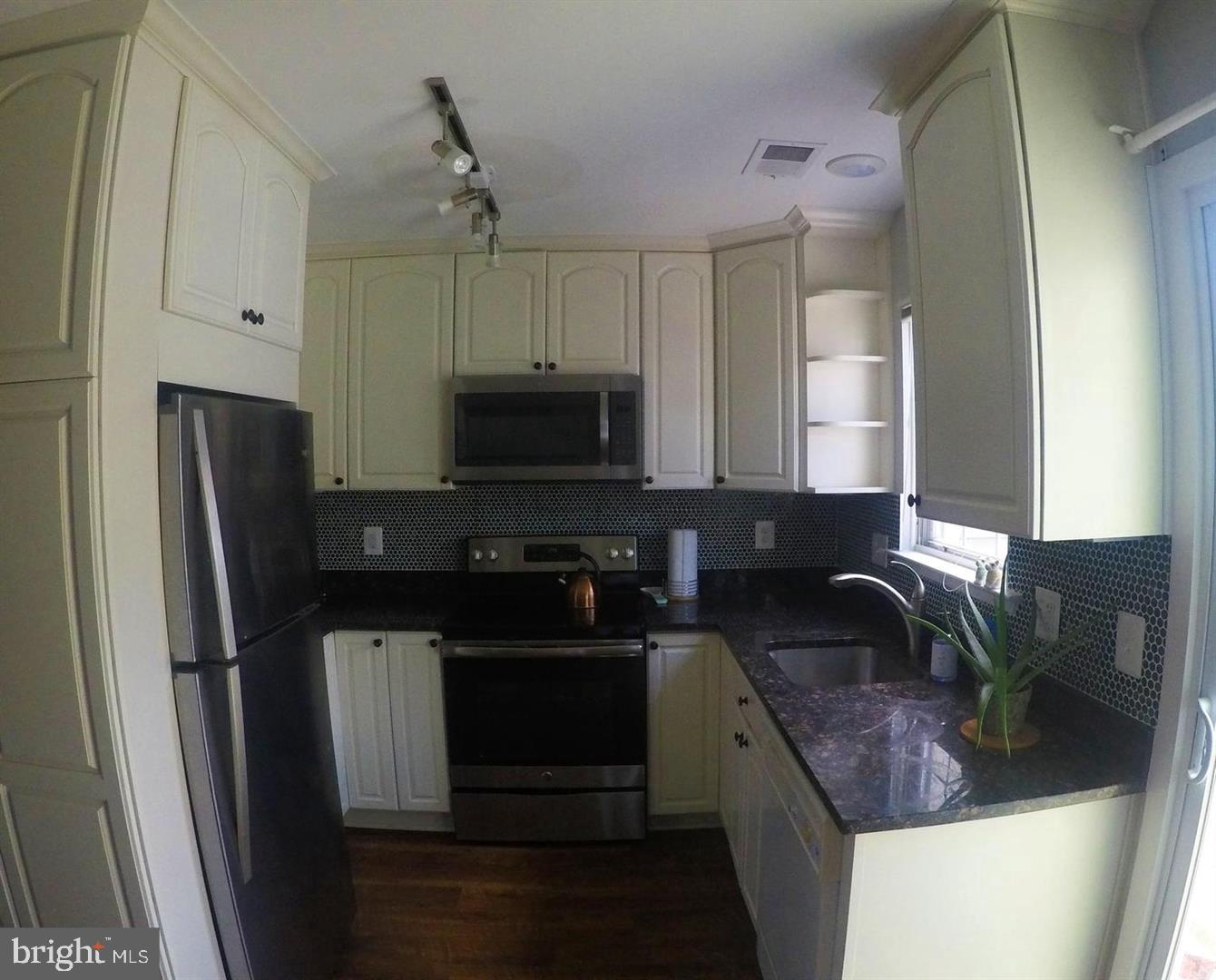 VILLAGES OF MOUNT VERNON - Residential Lease