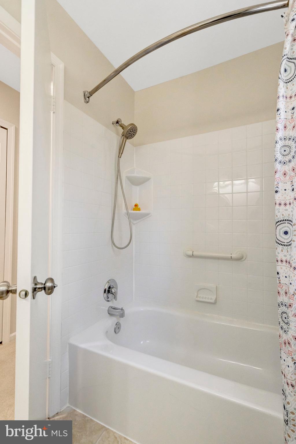 BURKE STATION SQUARE - Residential