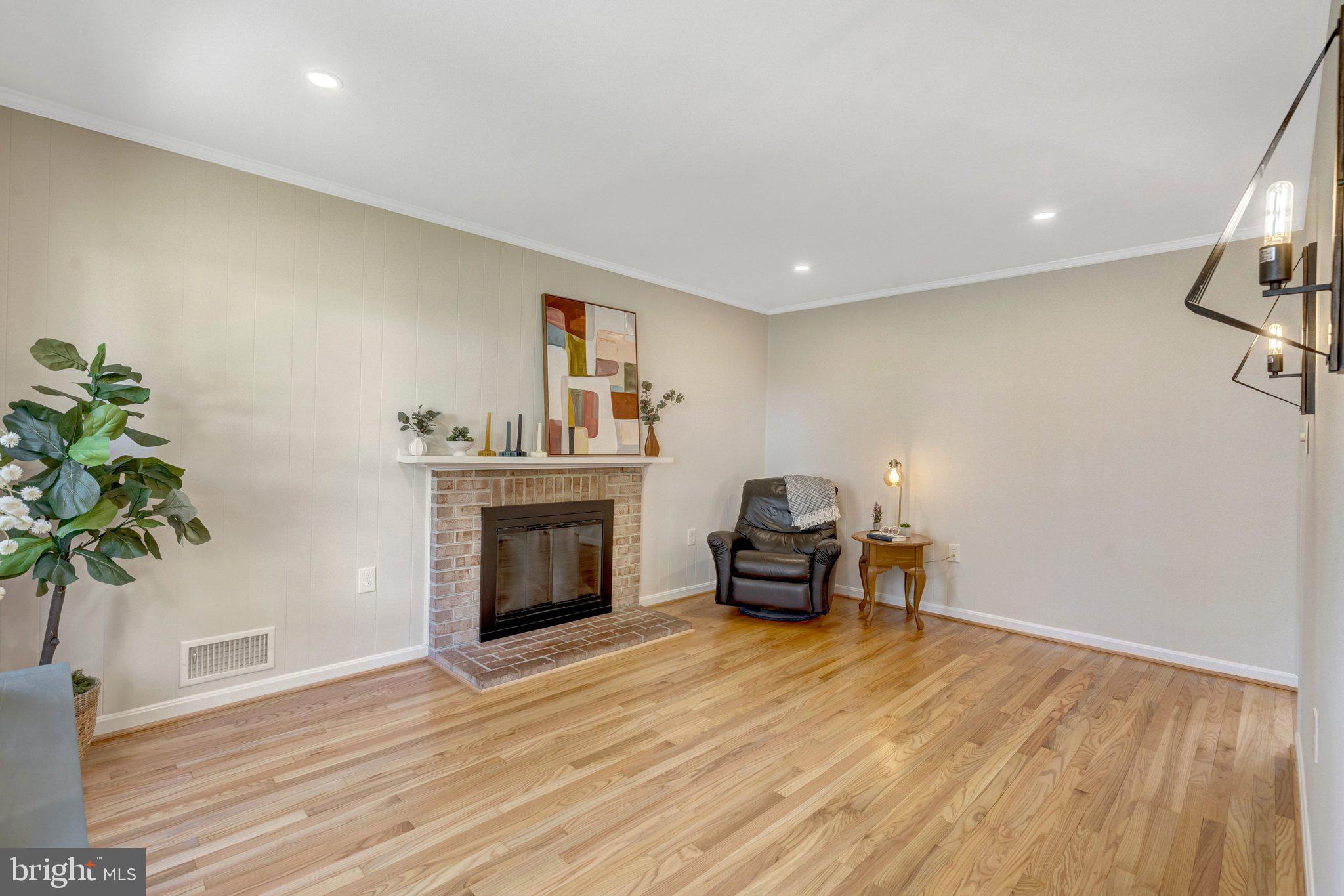 BURKE STATION SQUARE - Residential