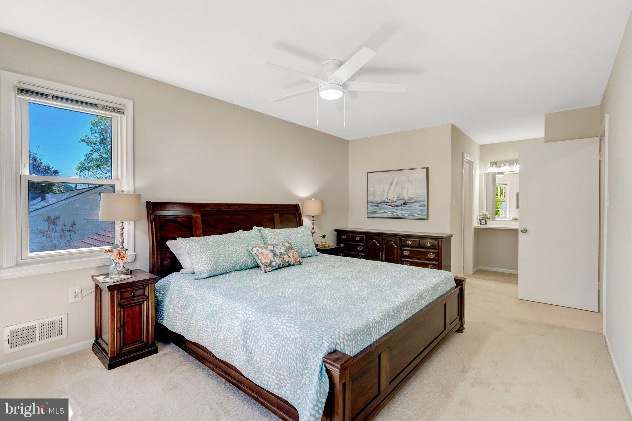 BURKE STATION SQUARE - Residential