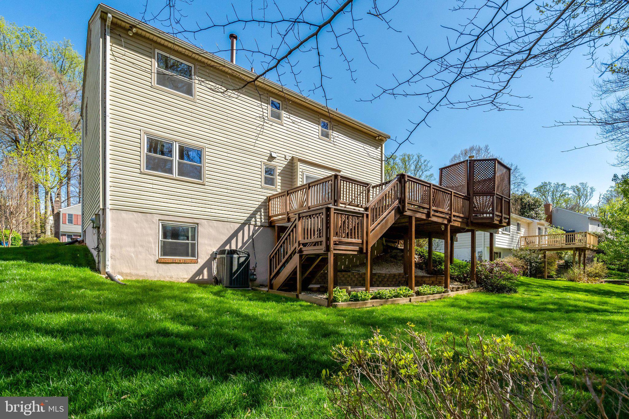 BURKE STATION SQUARE - Residential