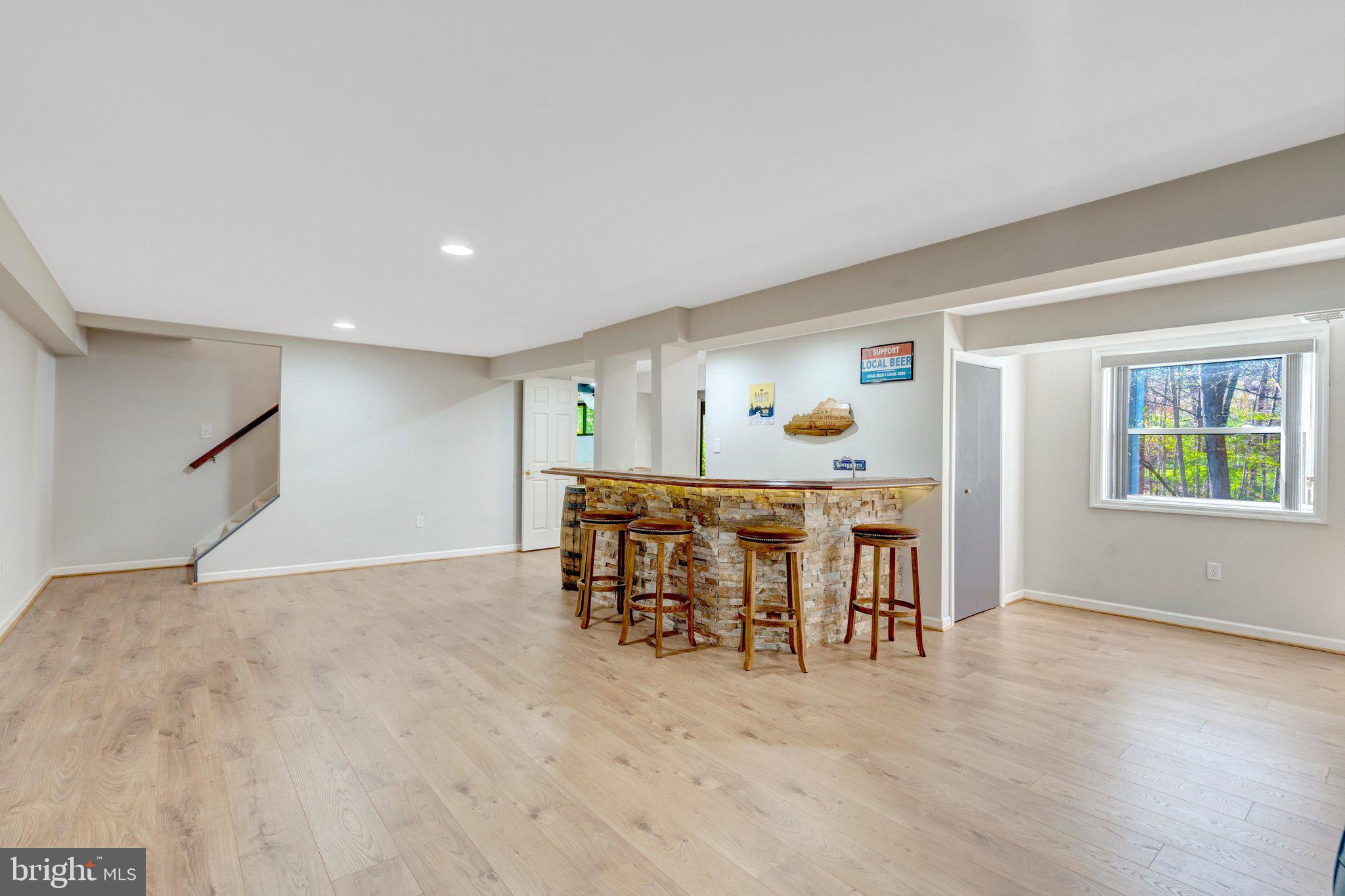 BURKE STATION SQUARE - Residential