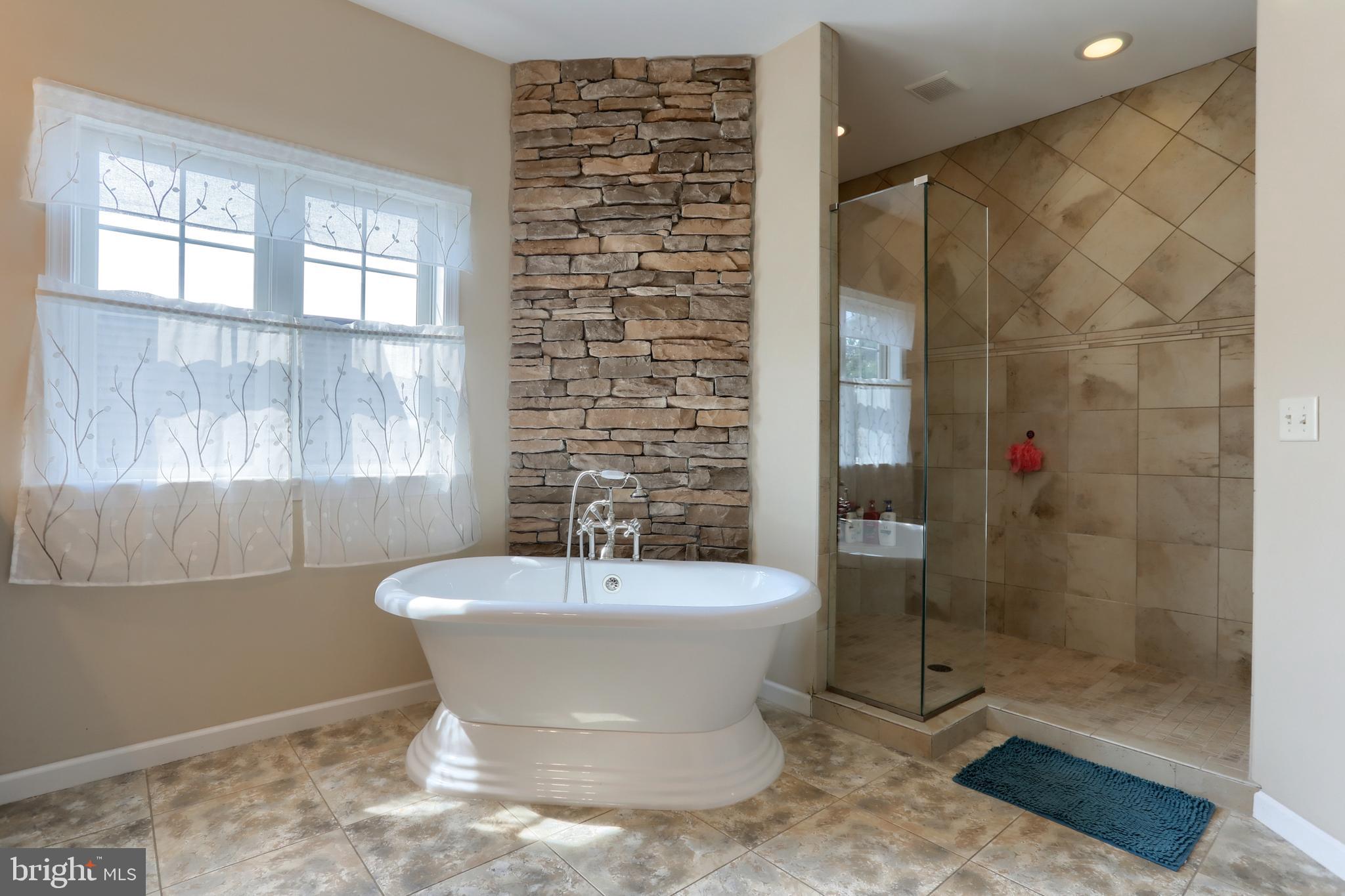 WILLOW CREEK FARMS - Residential