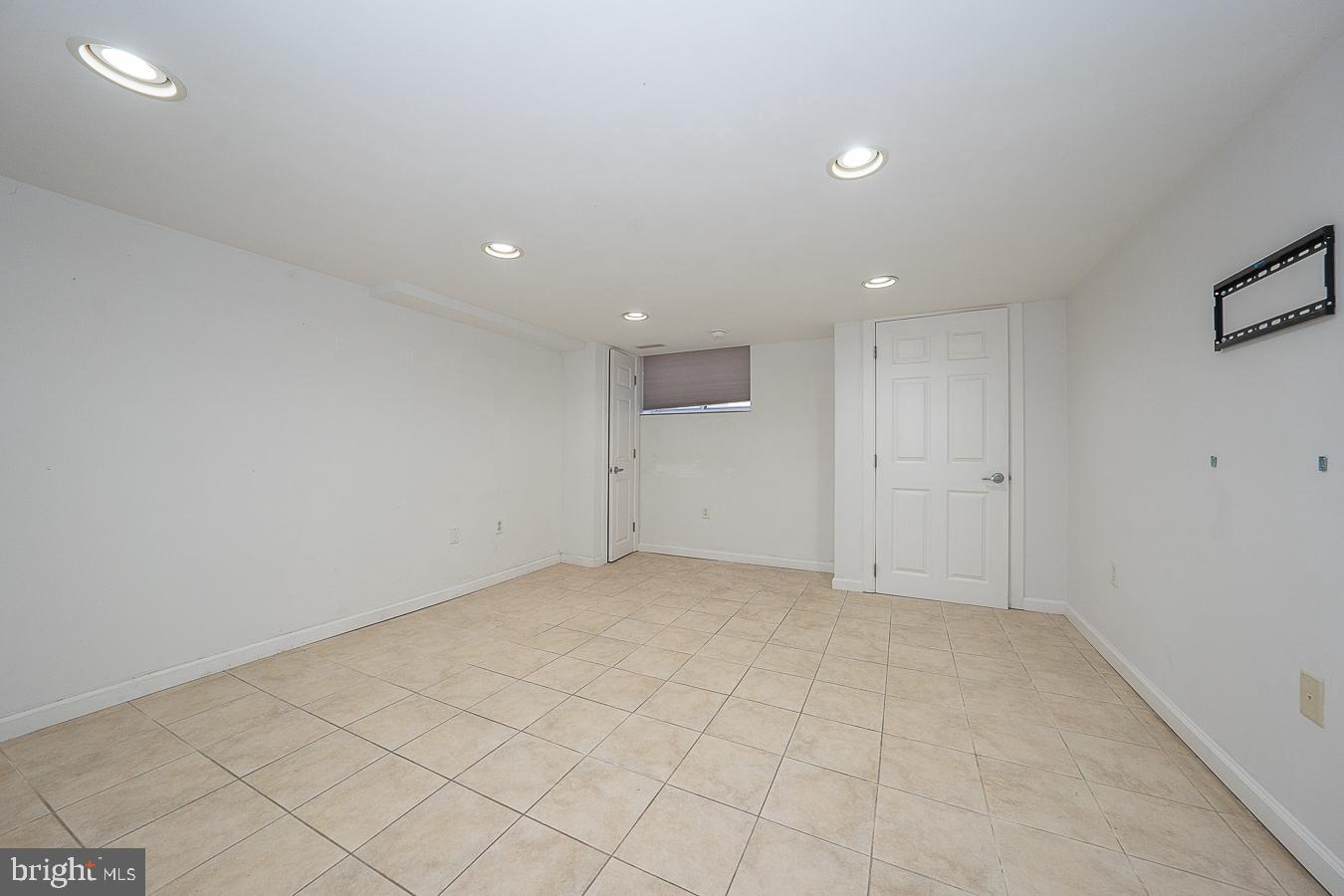 PASSYUNK SQUARE - Residential Lease