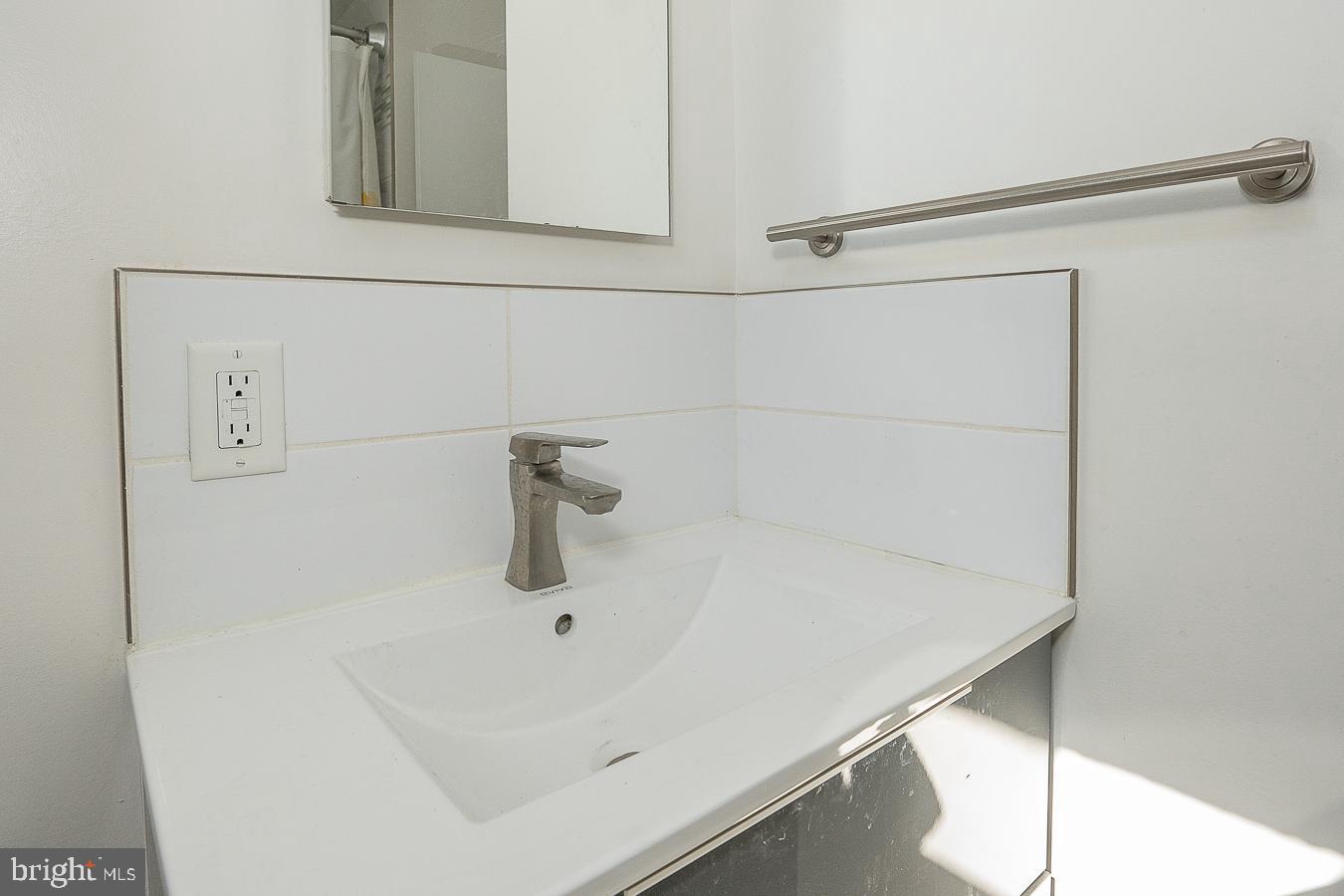 PASSYUNK SQUARE - Residential Lease