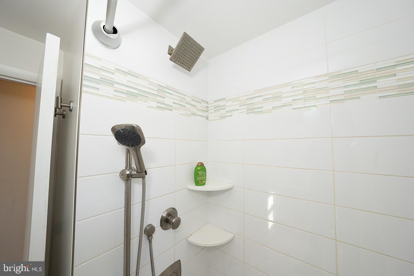 PASSYUNK SQUARE - Residential Lease