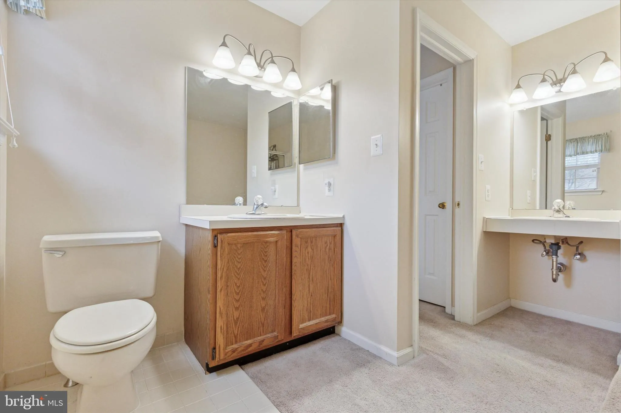 Blue Bell, Pennsylvania 19422, United States, 3 Bedrooms Bedrooms, ,3 BathroomsBathrooms,Residential,Active,108810
