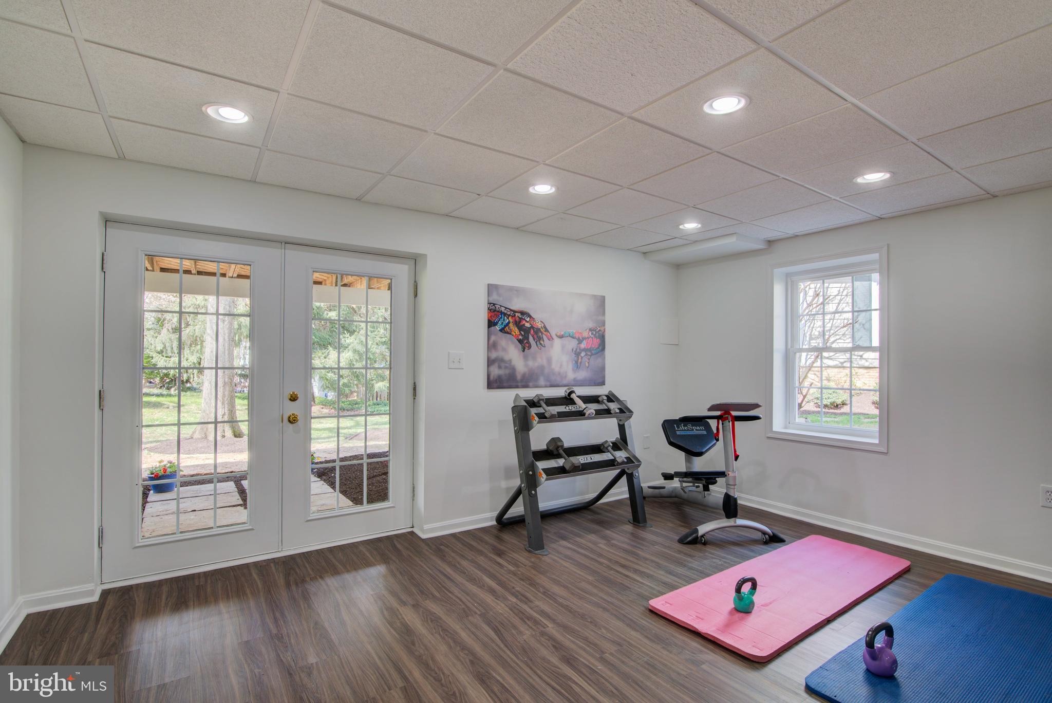 RESTON - Residential