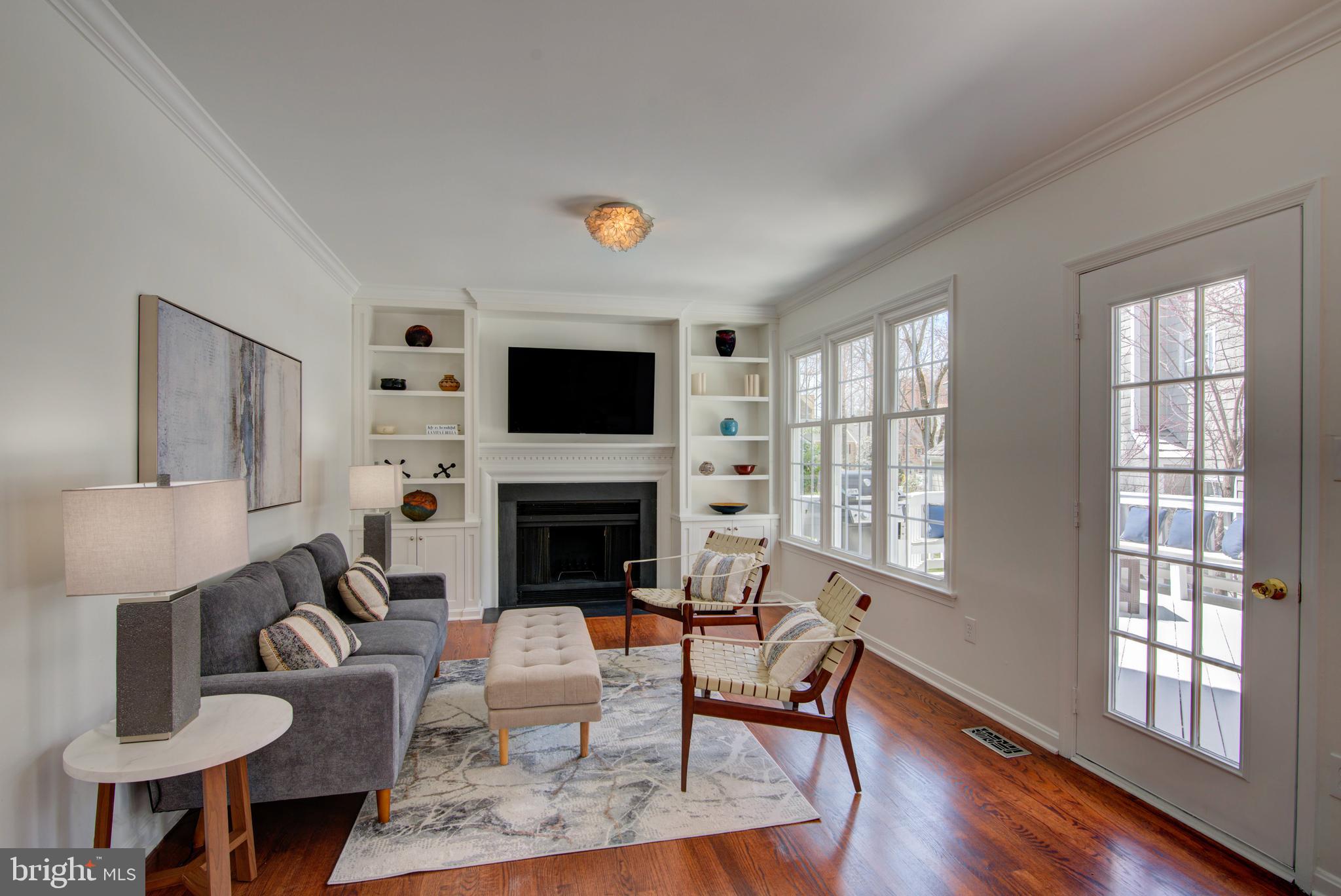 RESTON - Residential