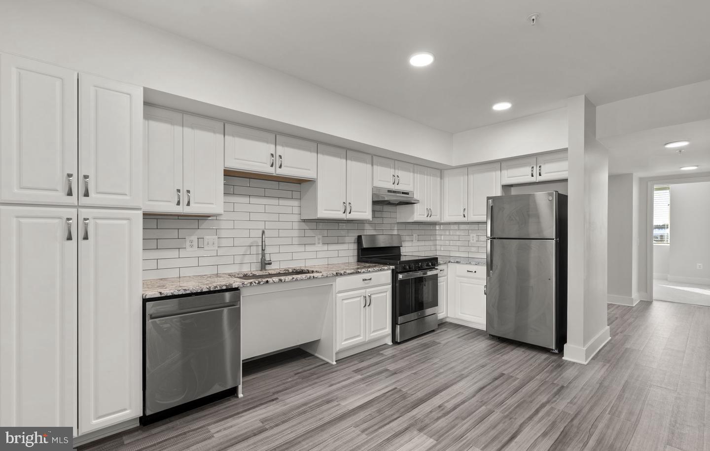 19520 VILLAGE WALK DR. 3-101