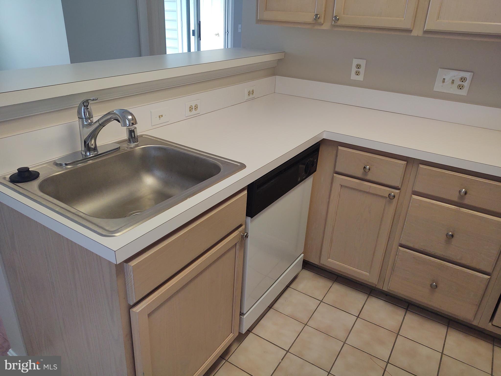 STONERIDGE CONDOMINIUMS - Residential