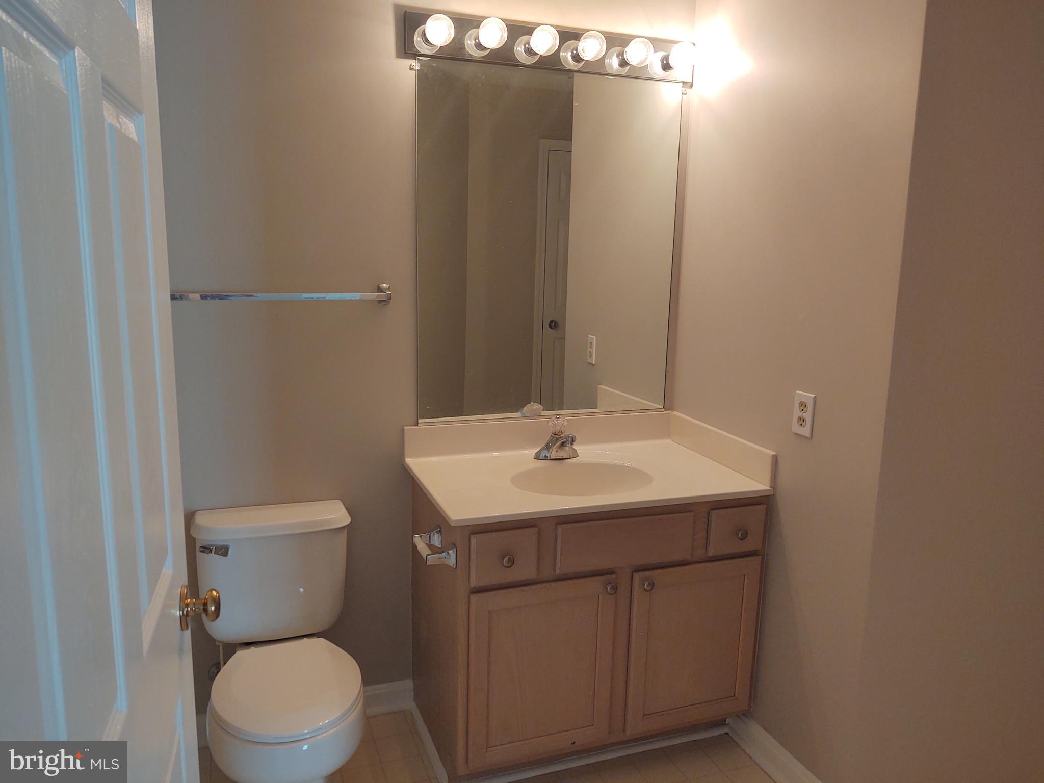 STONERIDGE CONDOMINIUMS - Residential