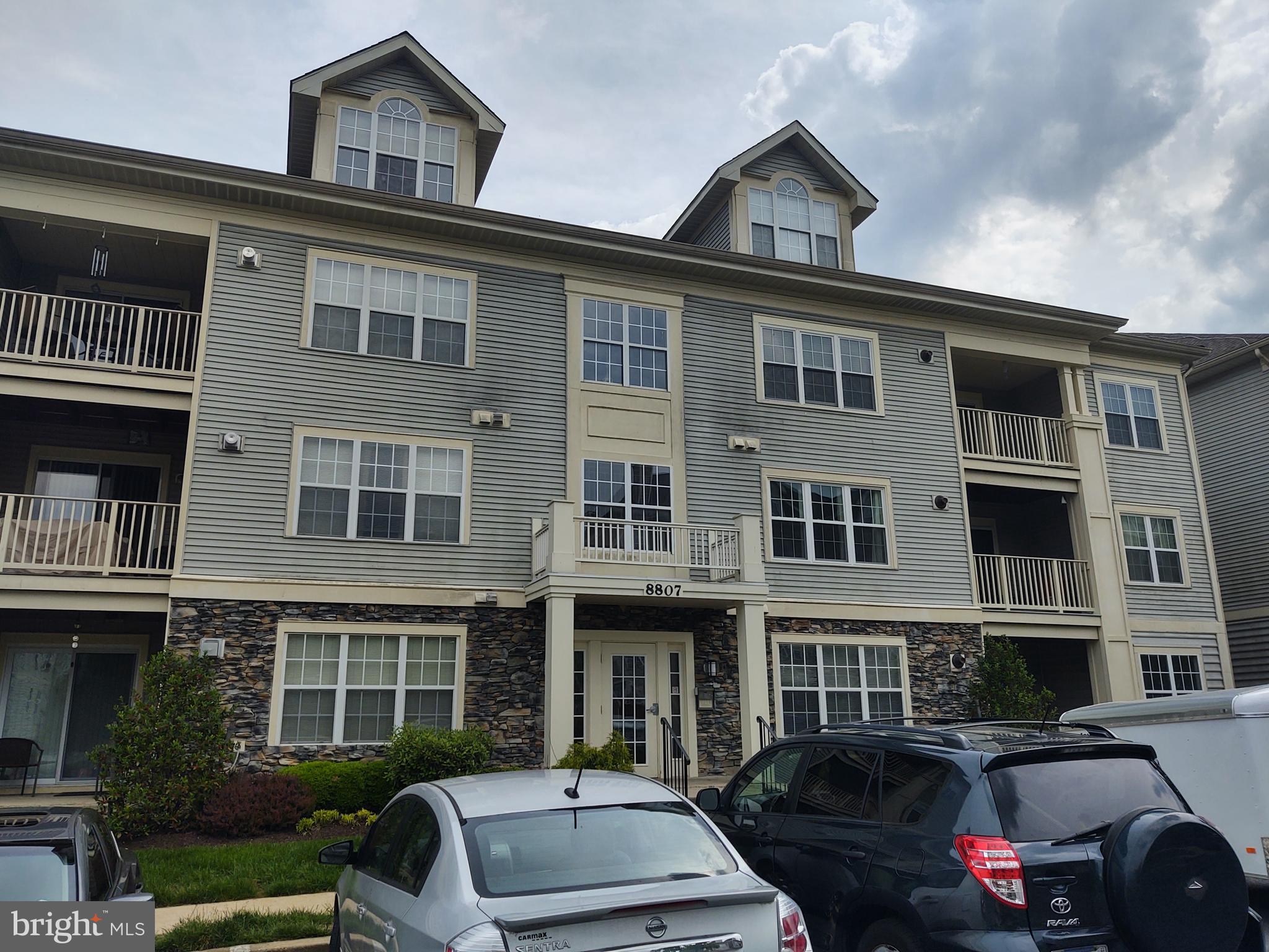 STONERIDGE CONDOMINIUMS - Residential