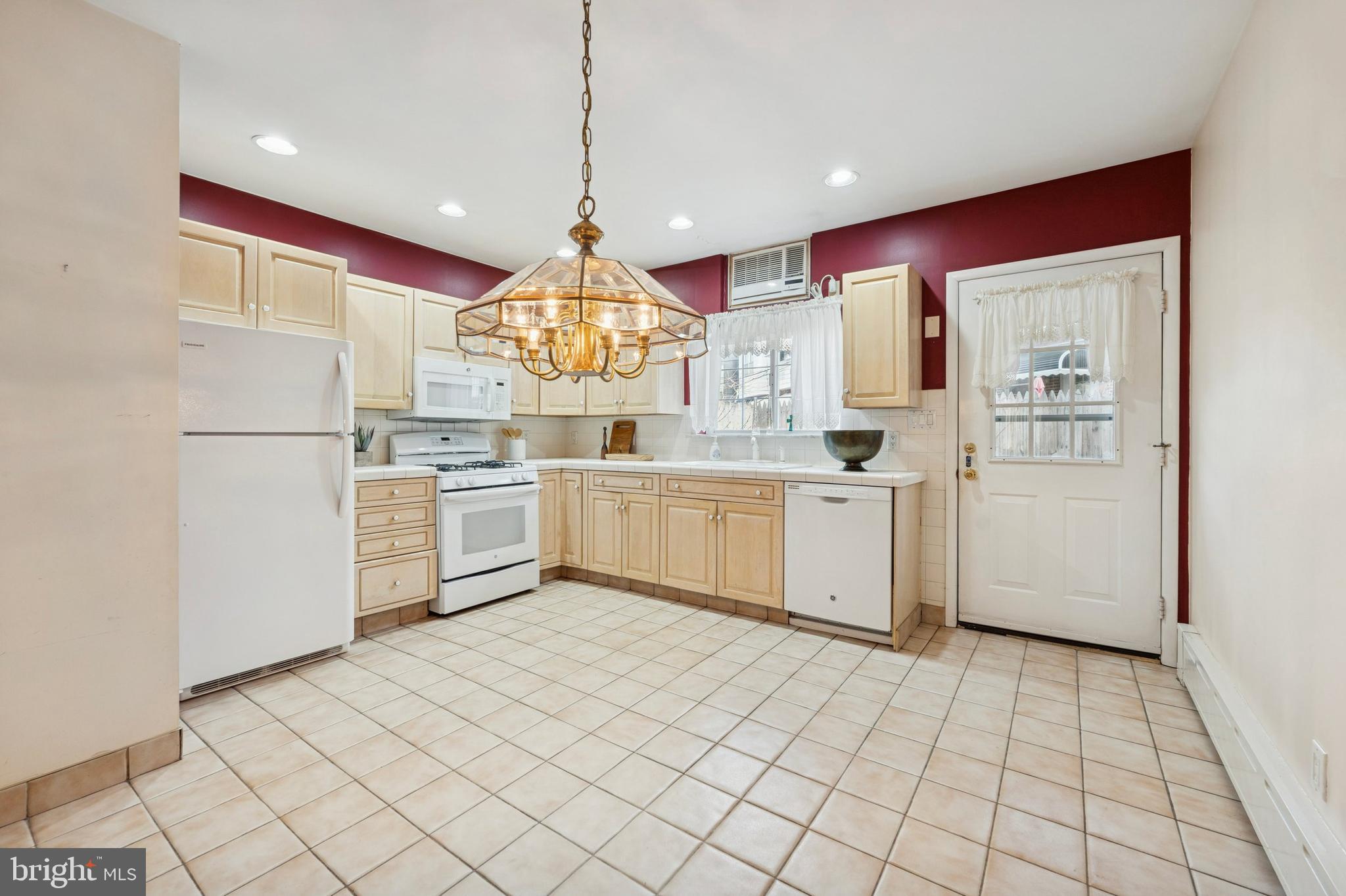 PASSYUNK SQUARE - Residential