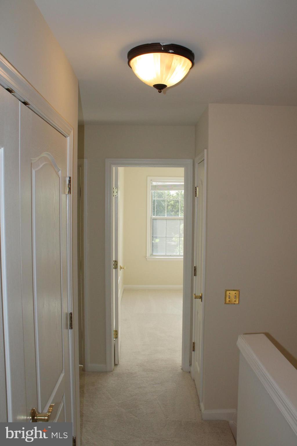 POTOMAC LAKES - Residential Lease