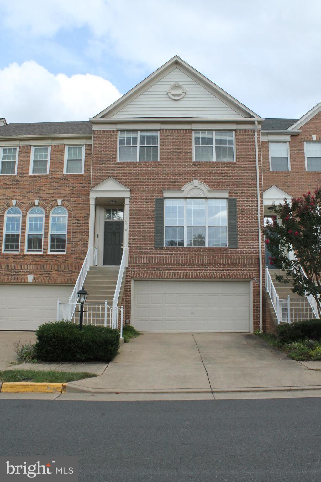 POTOMAC LAKES - Residential Lease