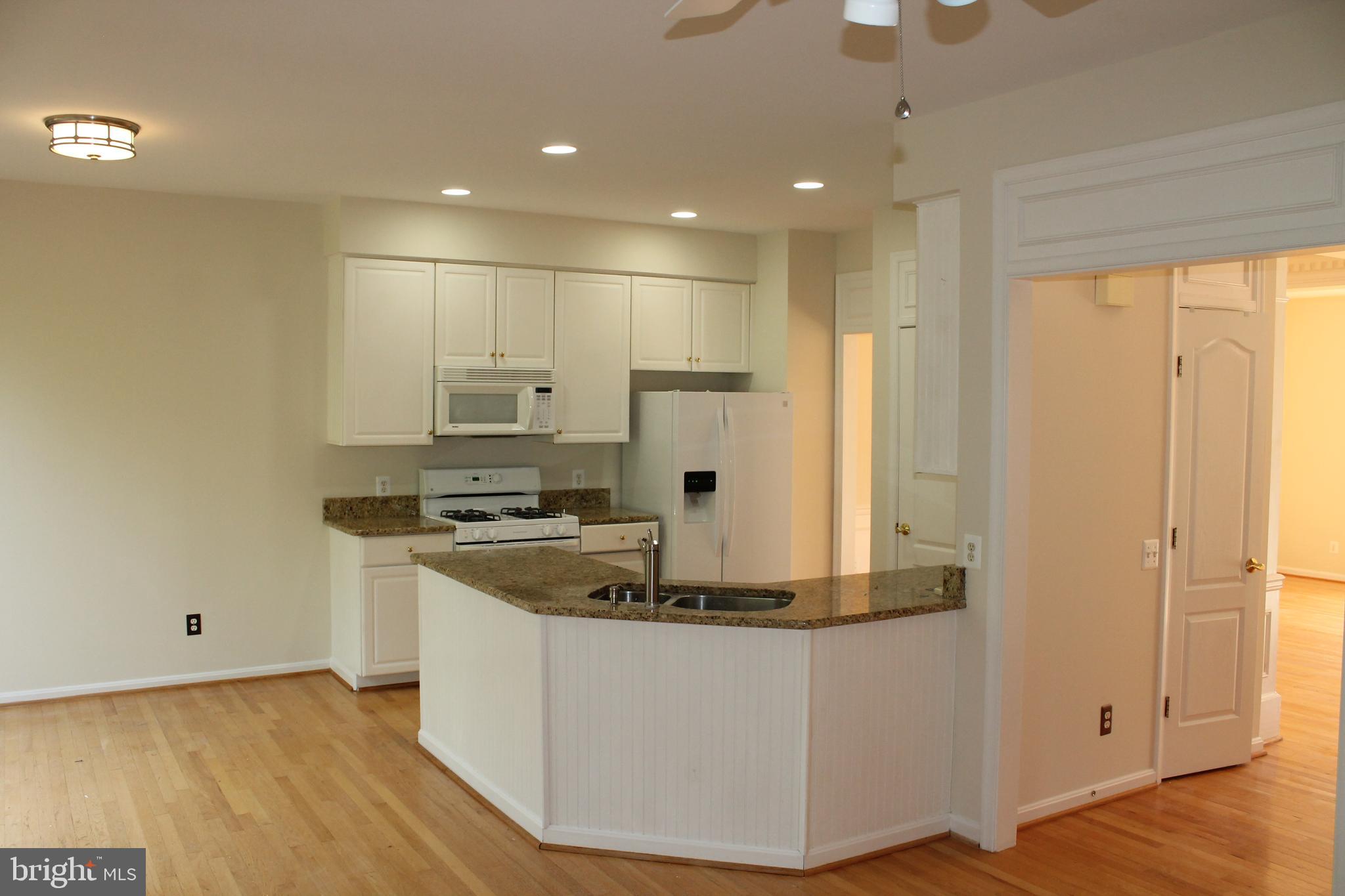 POTOMAC LAKES - Residential Lease