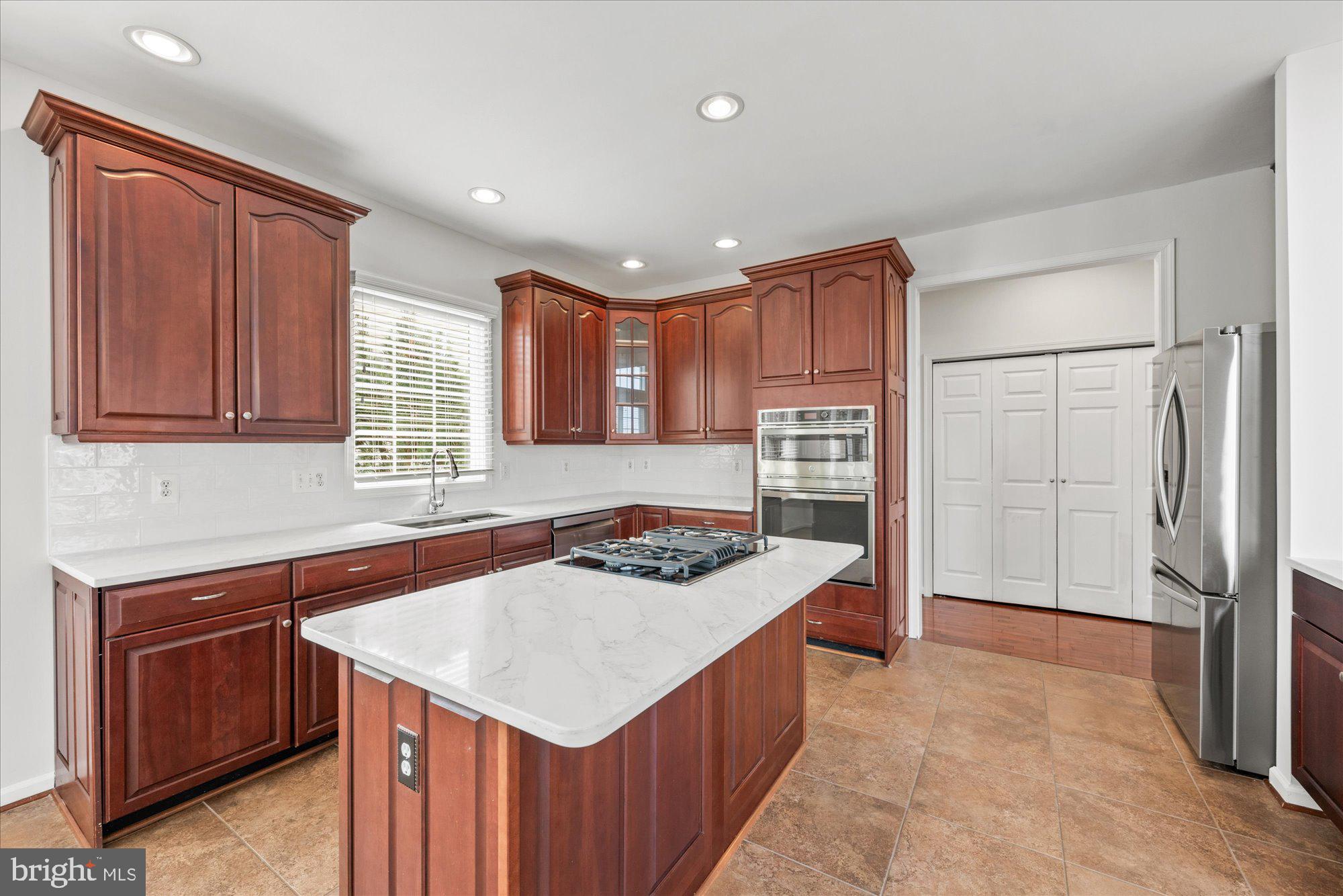 BELMONT COUNTRY CLUB - Residential