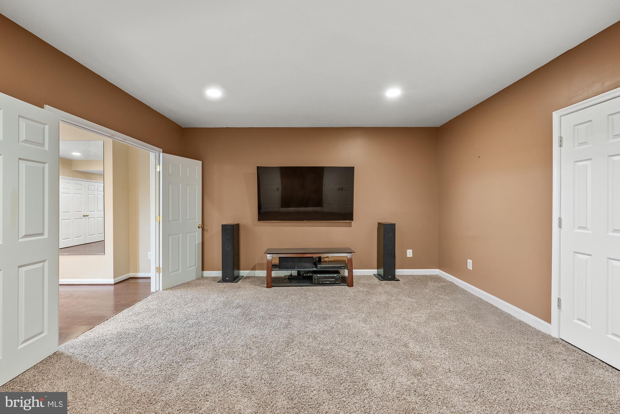 BELMONT COUNTRY CLUB - Residential