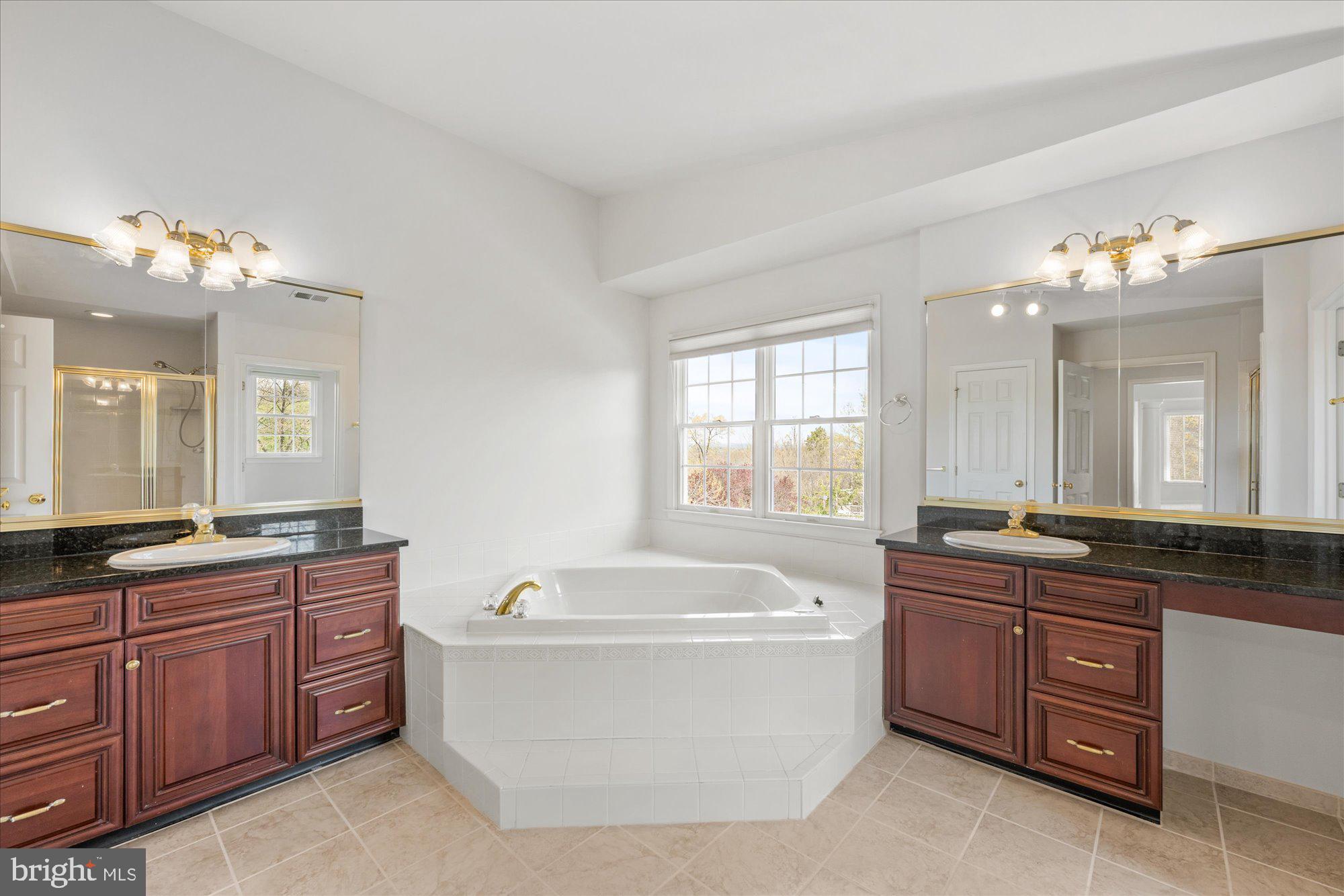 BELMONT COUNTRY CLUB - Residential