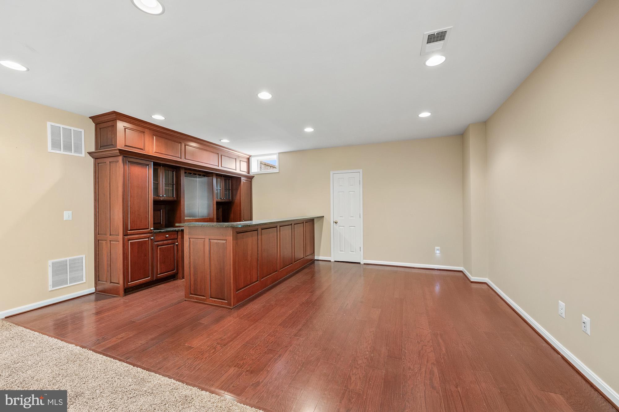 BELMONT COUNTRY CLUB - Residential