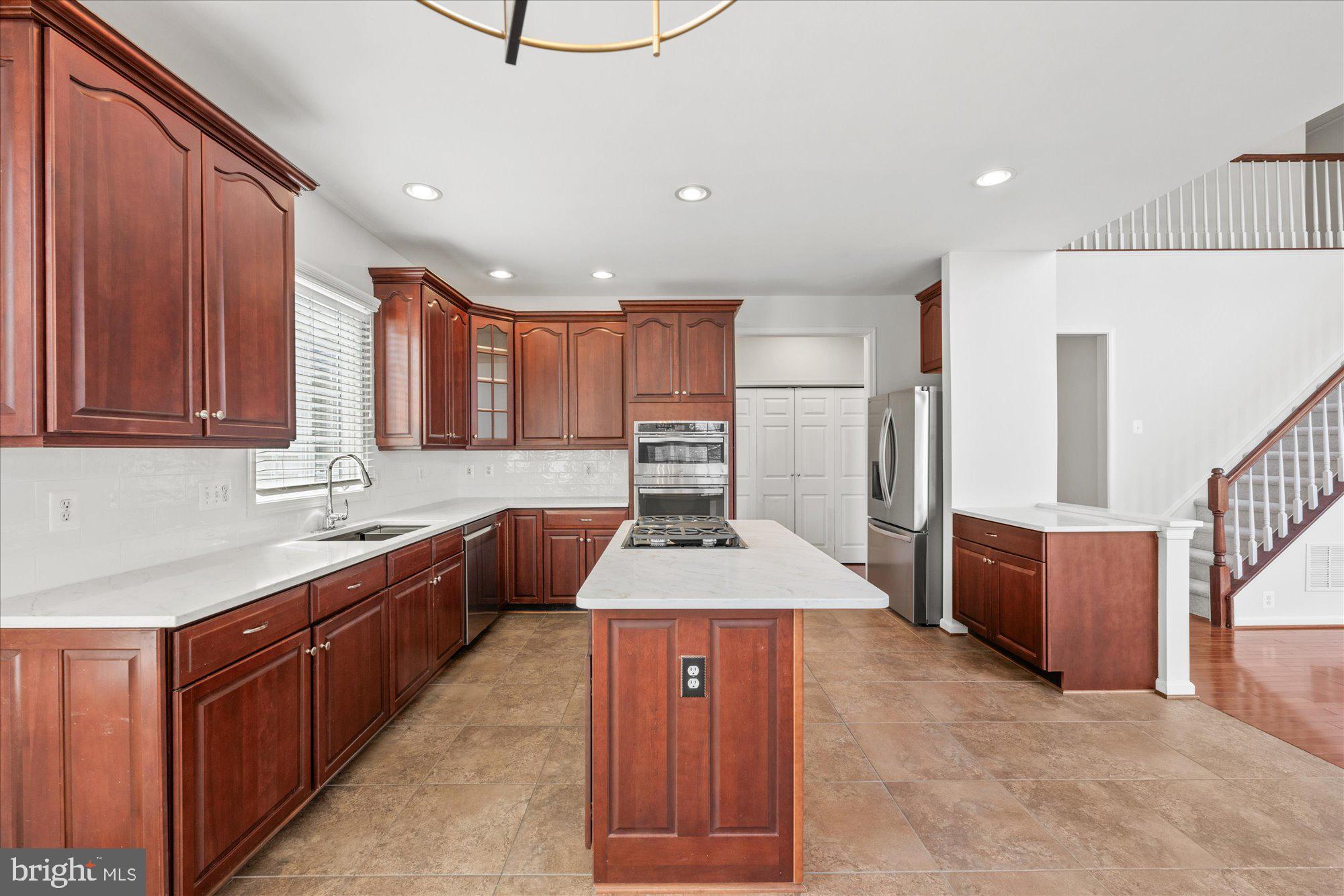 BELMONT COUNTRY CLUB - Residential