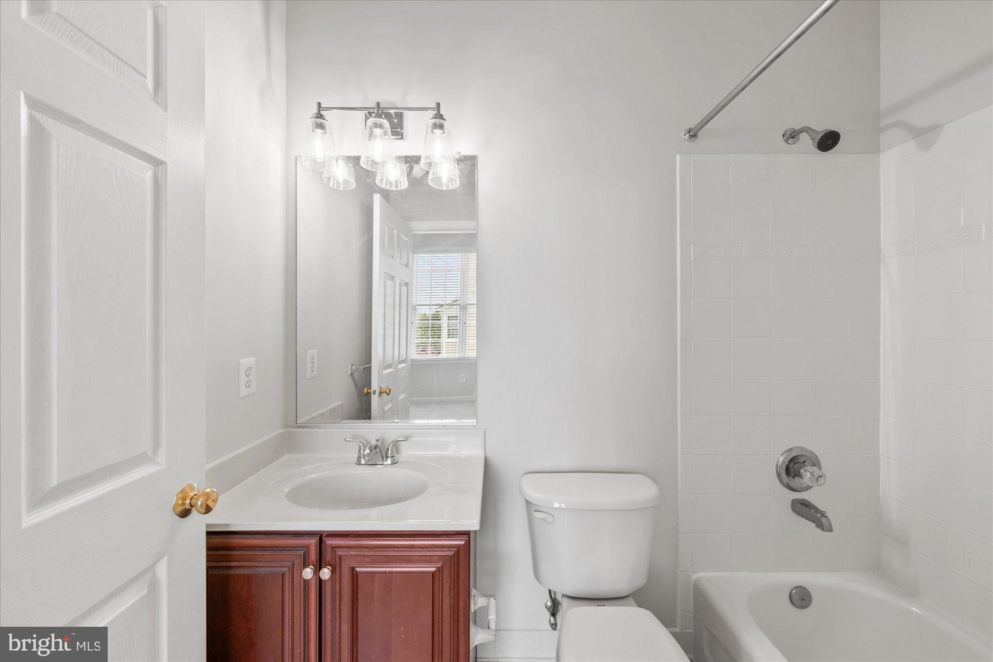 BELMONT COUNTRY CLUB - Residential