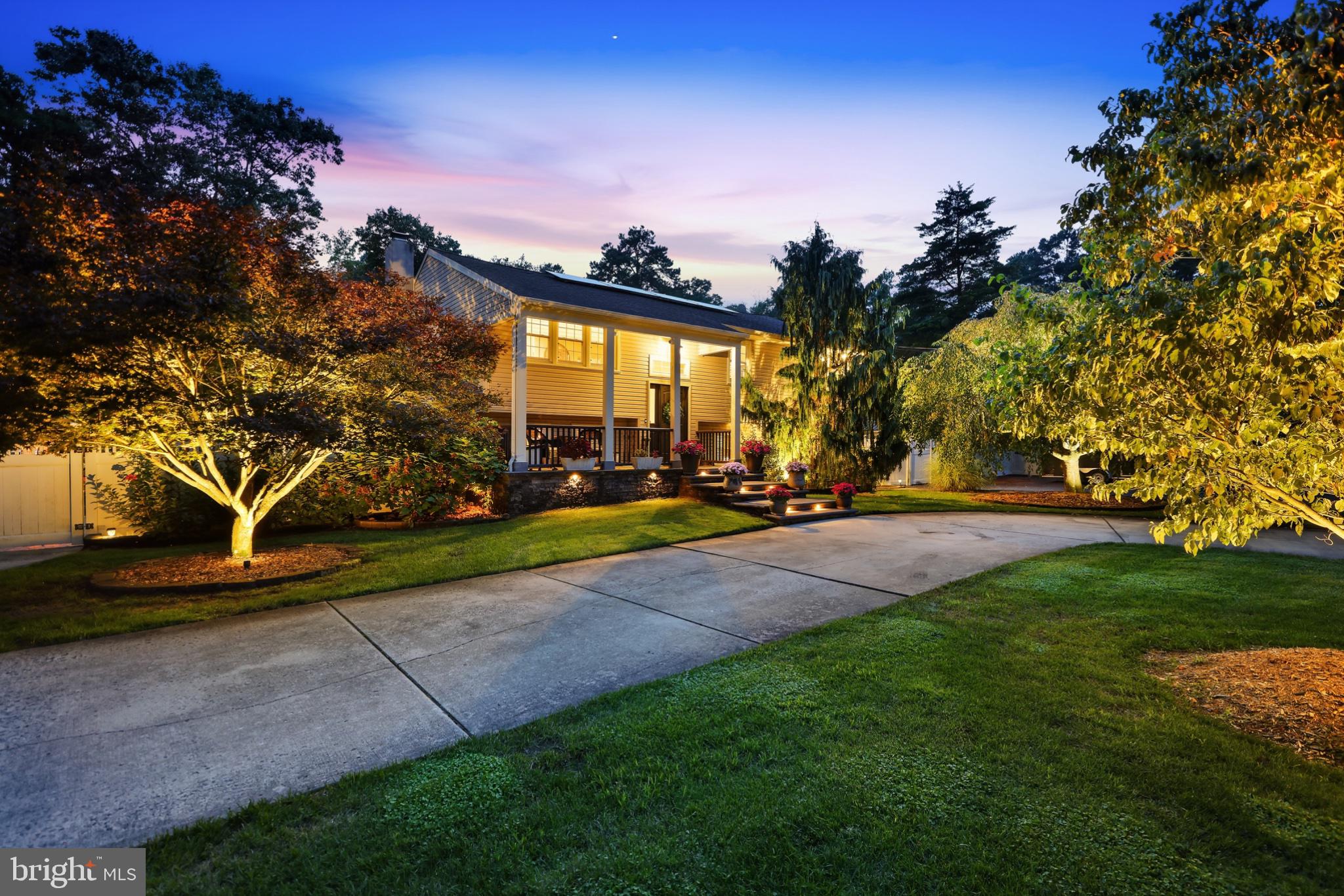 211 CAHNT AVENUE