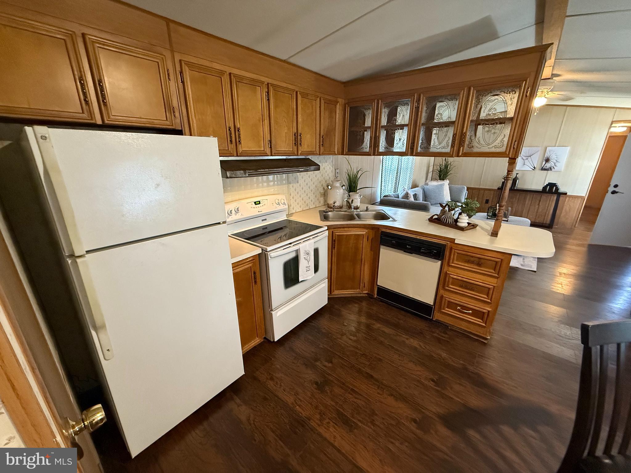 HARBORTON PLACE - Residential