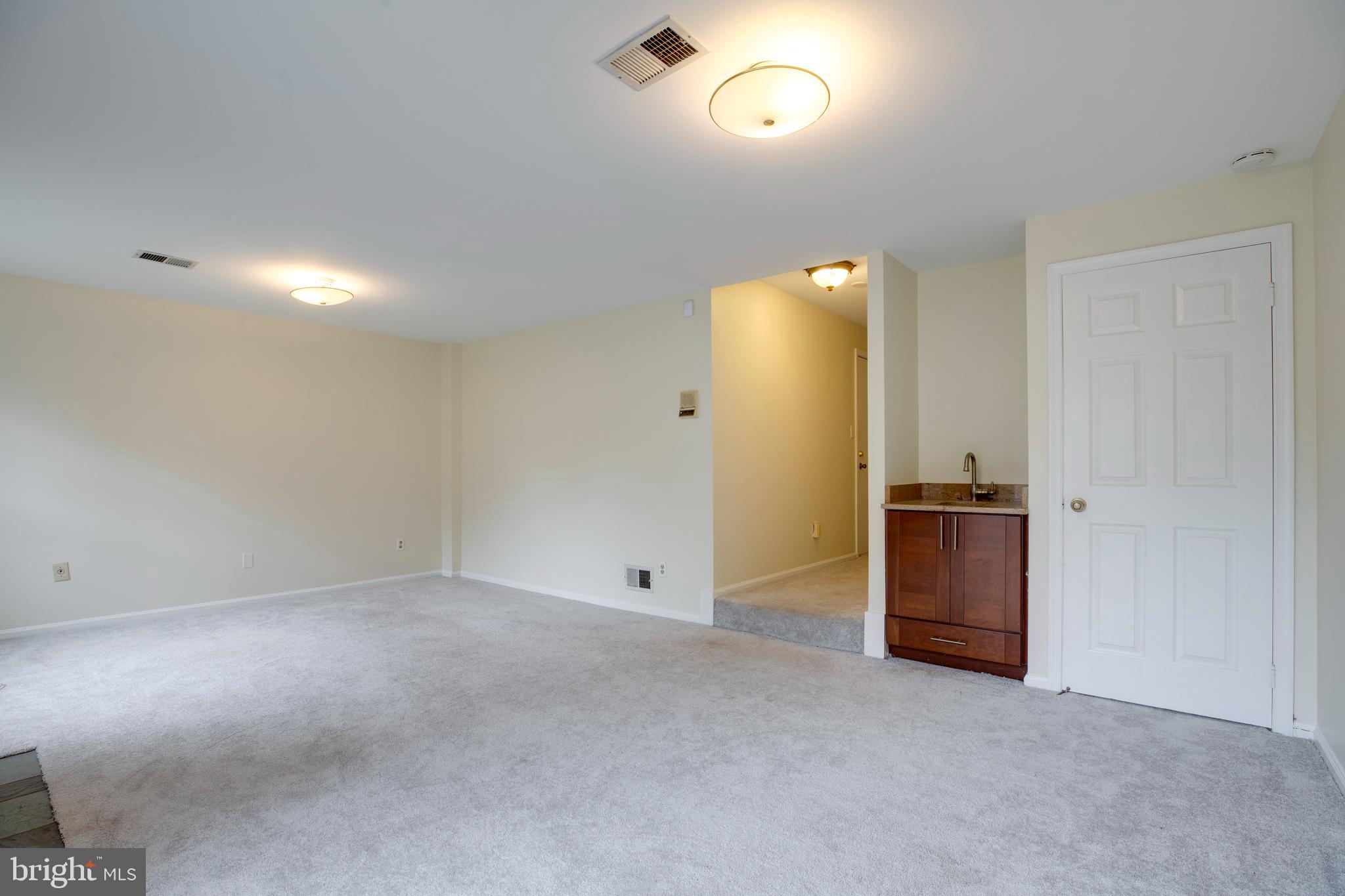 WOODSIDE - Residential