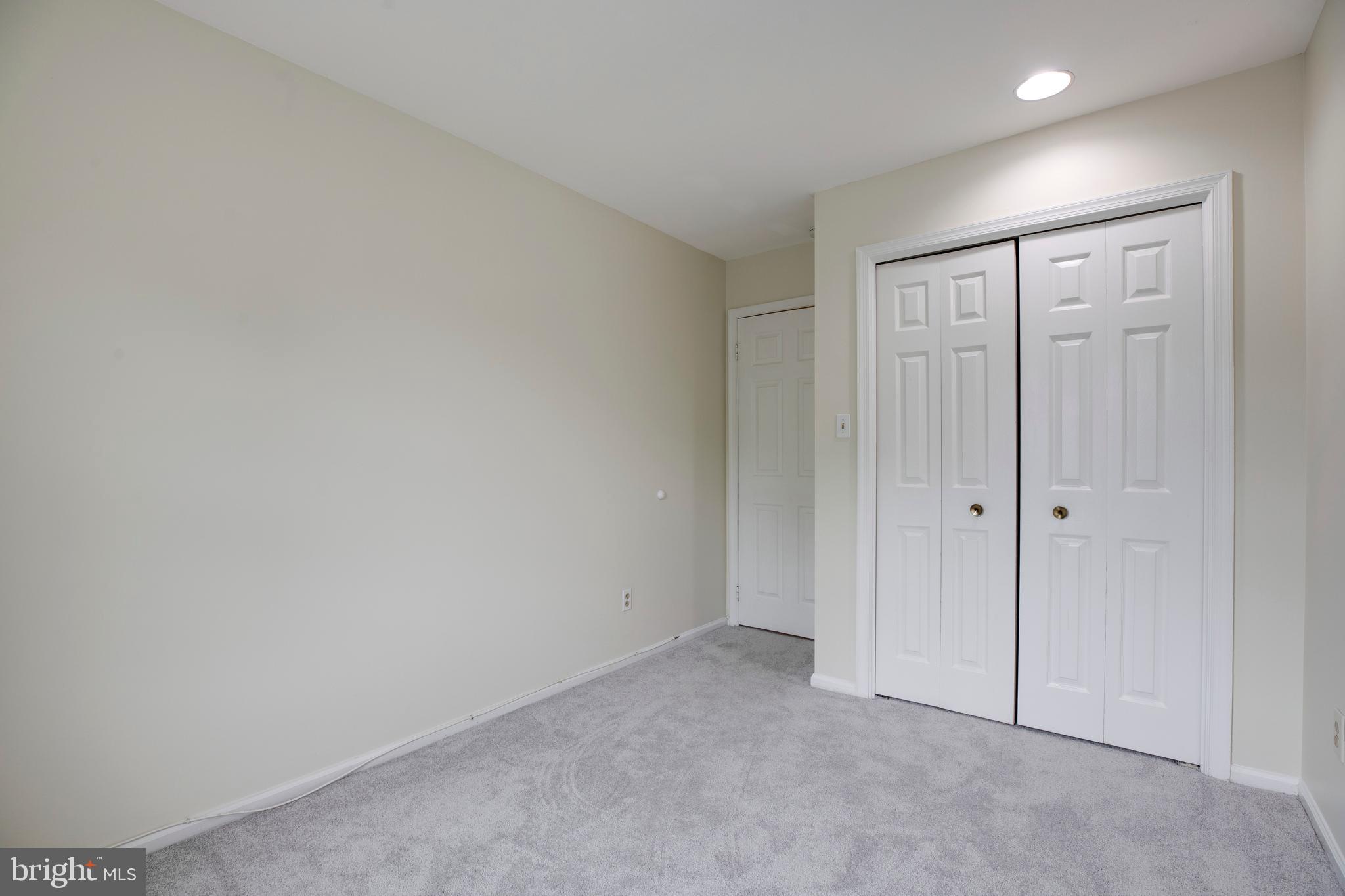 WOODSIDE - Residential