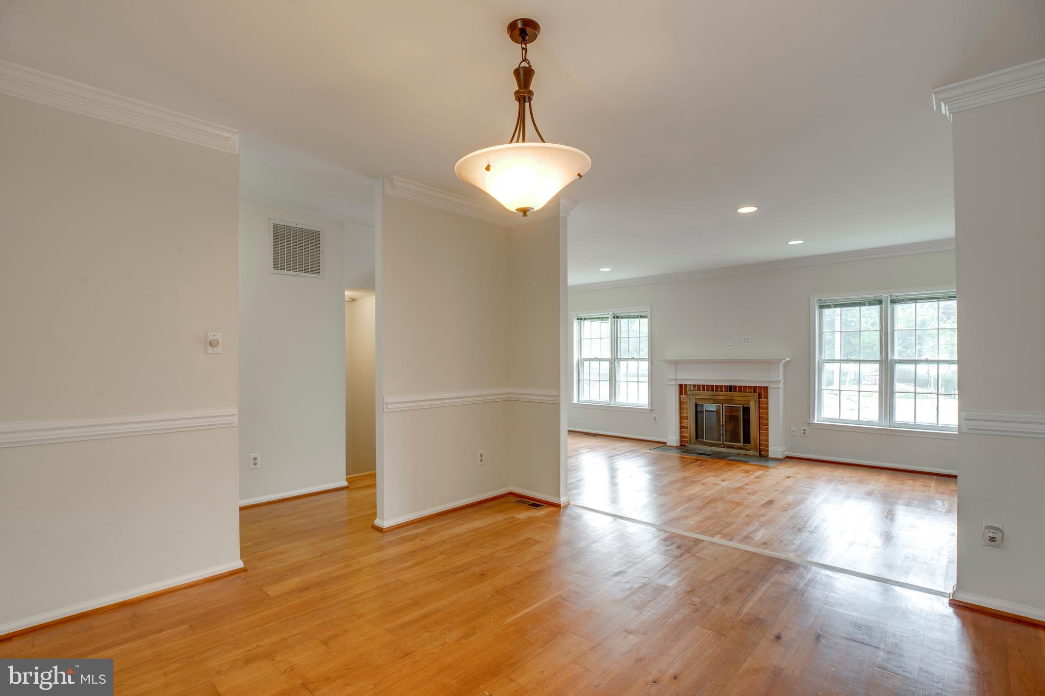 WOODSIDE - Residential