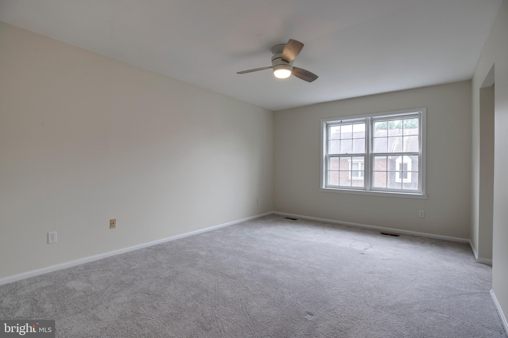 WOODSIDE - Residential