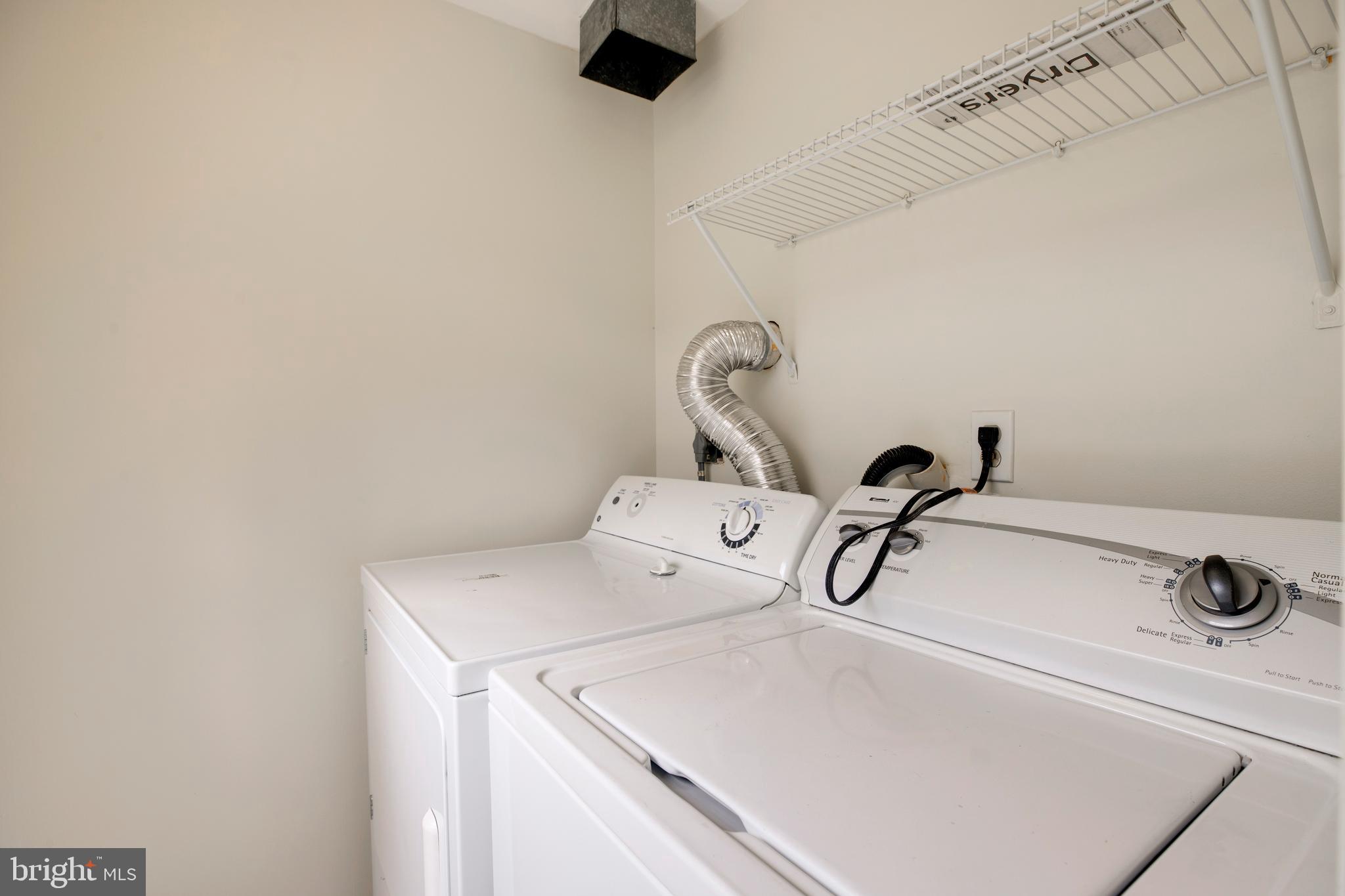 WOODSIDE - Residential