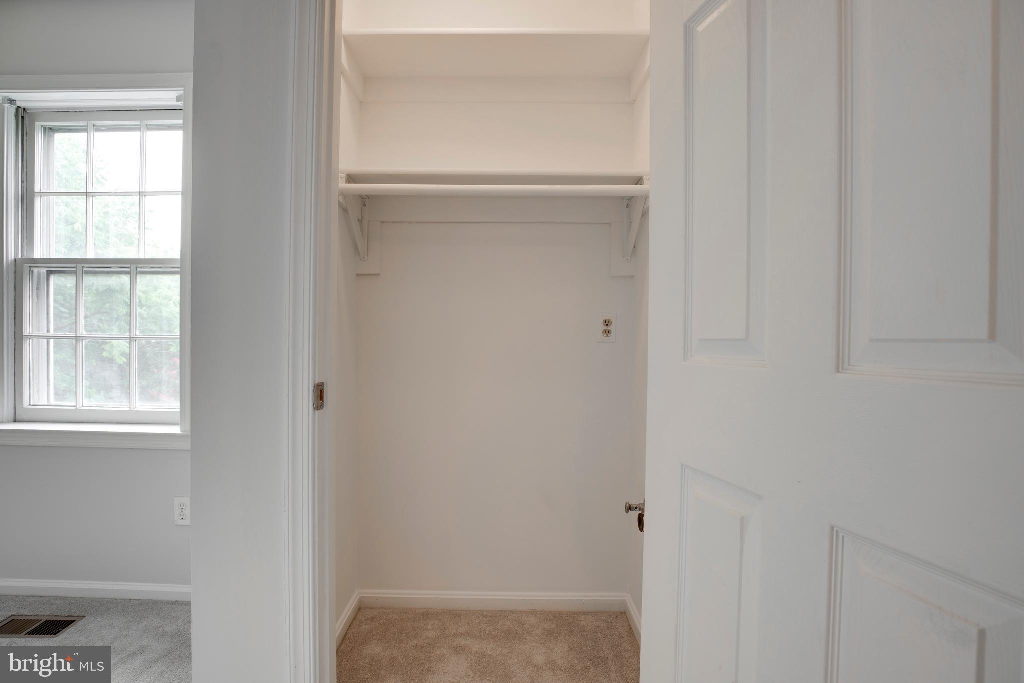 WOODSIDE - Residential