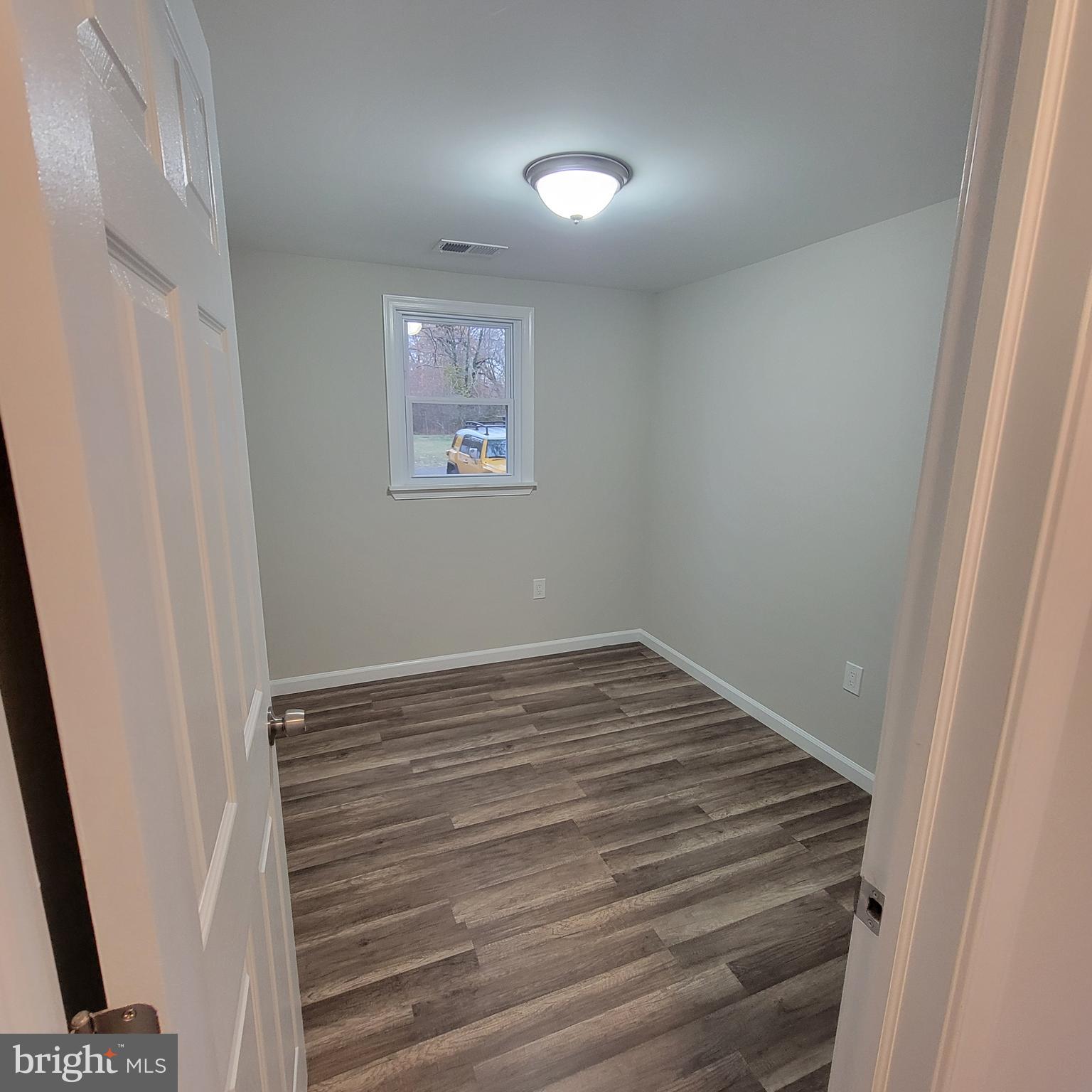 LONGVIEW BEACH CLUB - Residential