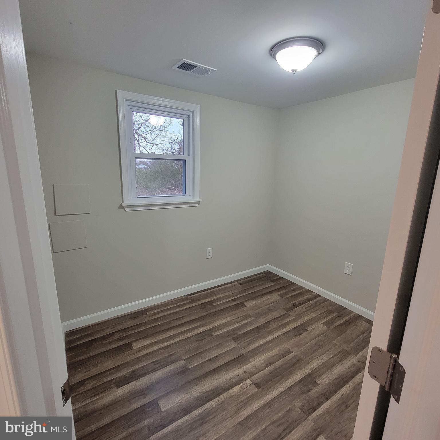 LONGVIEW BEACH CLUB - Residential