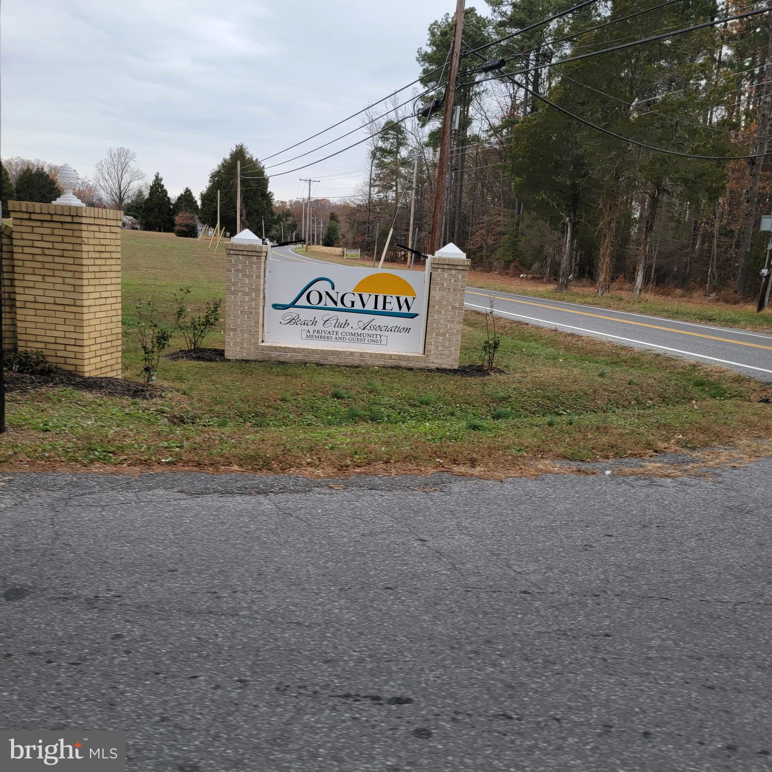 LONGVIEW BEACH CLUB - Residential