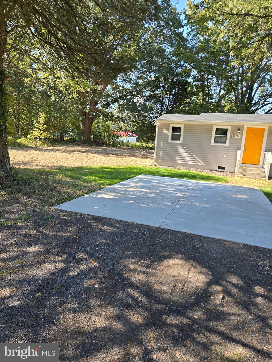 LONGVIEW BEACH CLUB - Residential