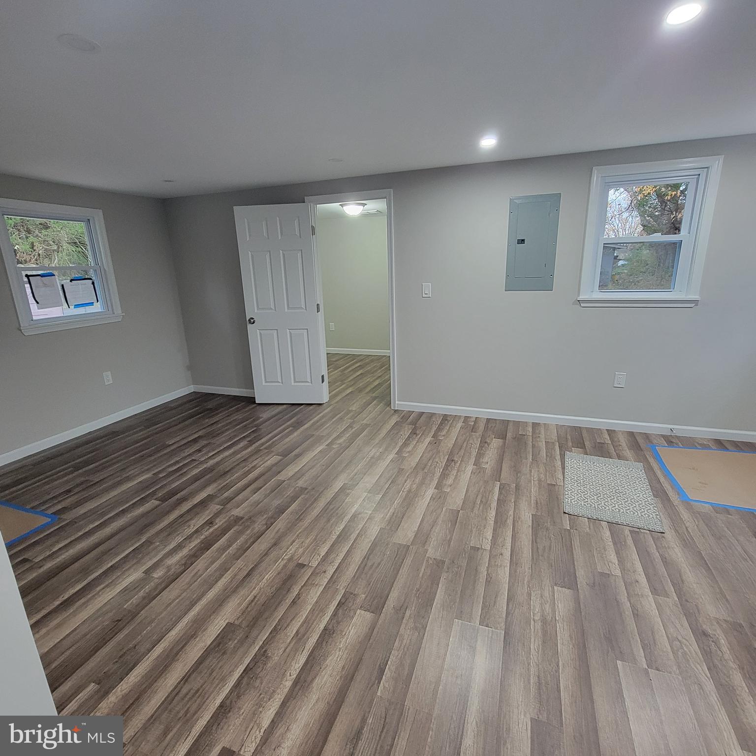 LONGVIEW BEACH CLUB - Residential