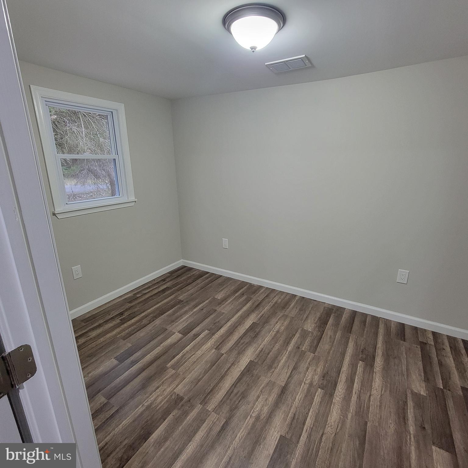 LONGVIEW BEACH CLUB - Residential