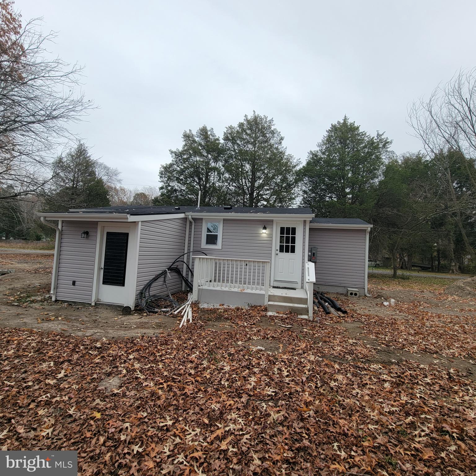 LONGVIEW BEACH CLUB - Residential