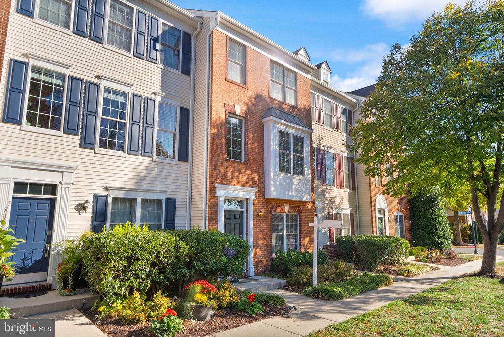 Photo of 42769 Atchison Terrace, CHANTILLY, VA 20152 (MLS # VALO2109364)