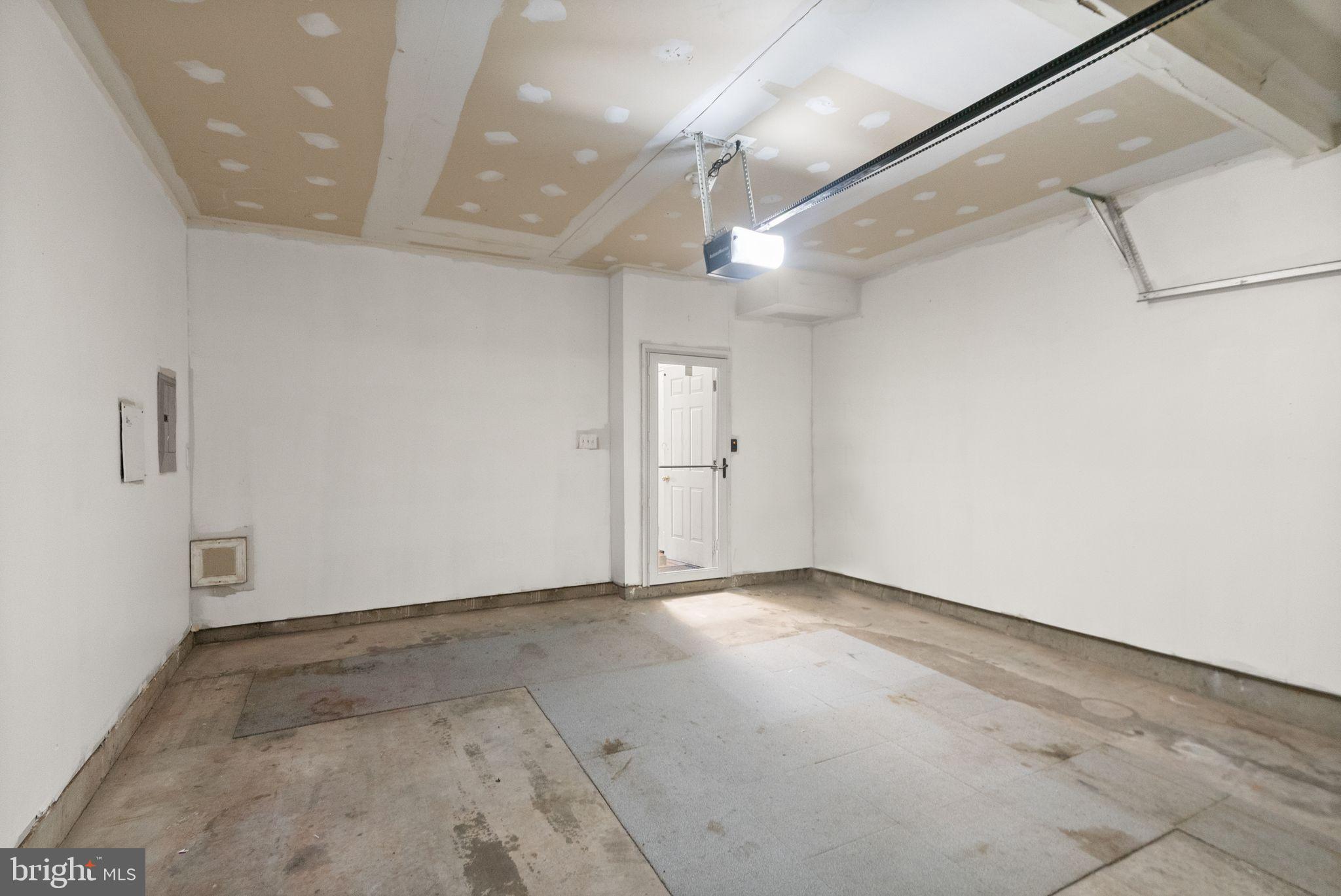 AMBERLEA AT SOUTH RIDING - Residential